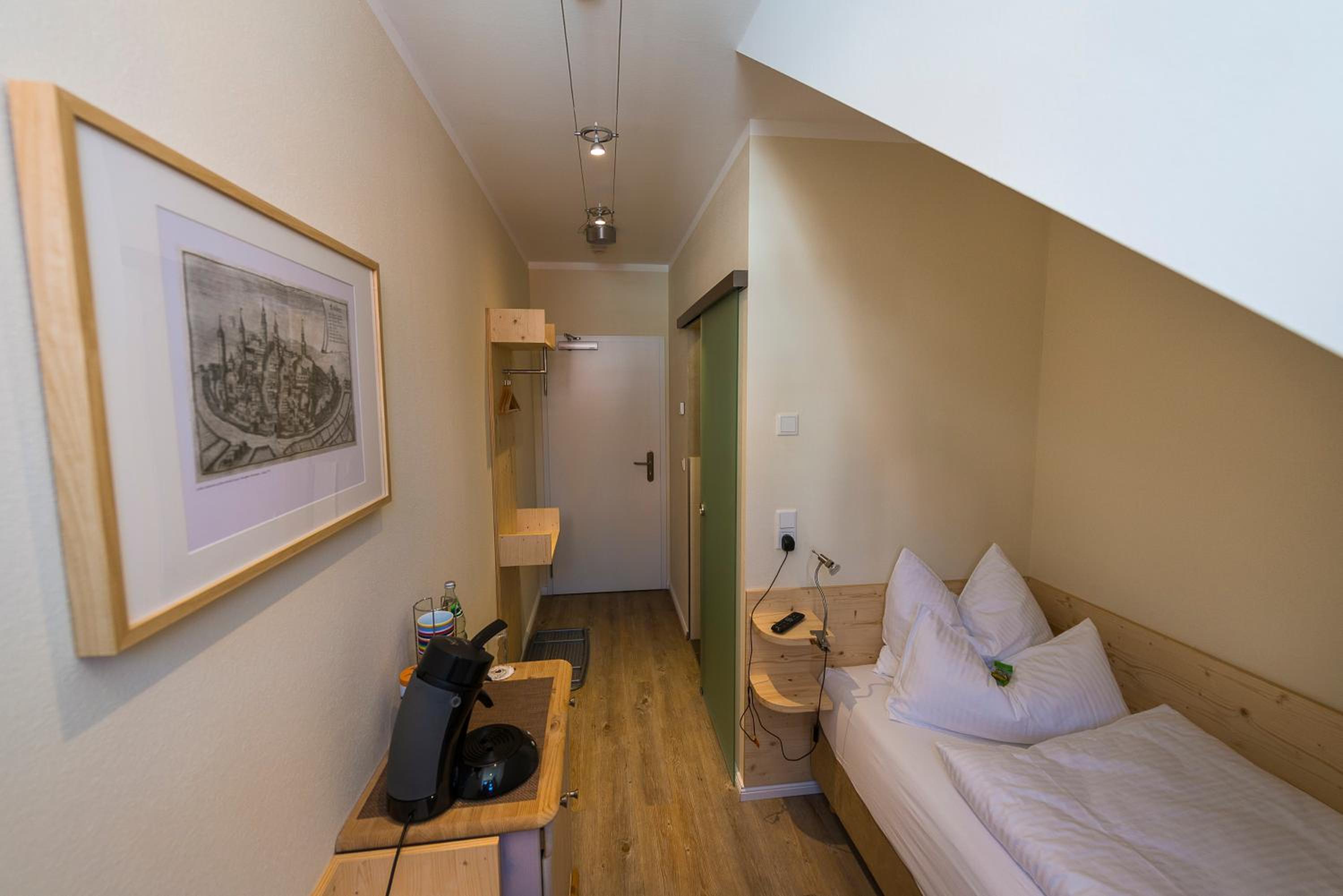 Single Room with Shower photo 2