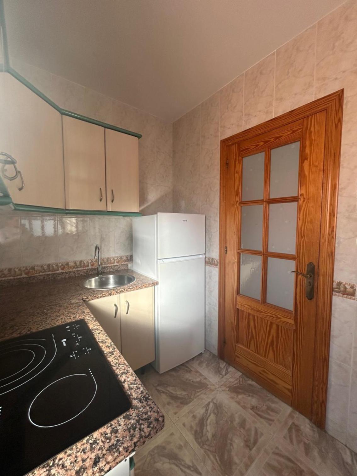 Two-Bedroom Apartment with Terrace and Sea View photo 3