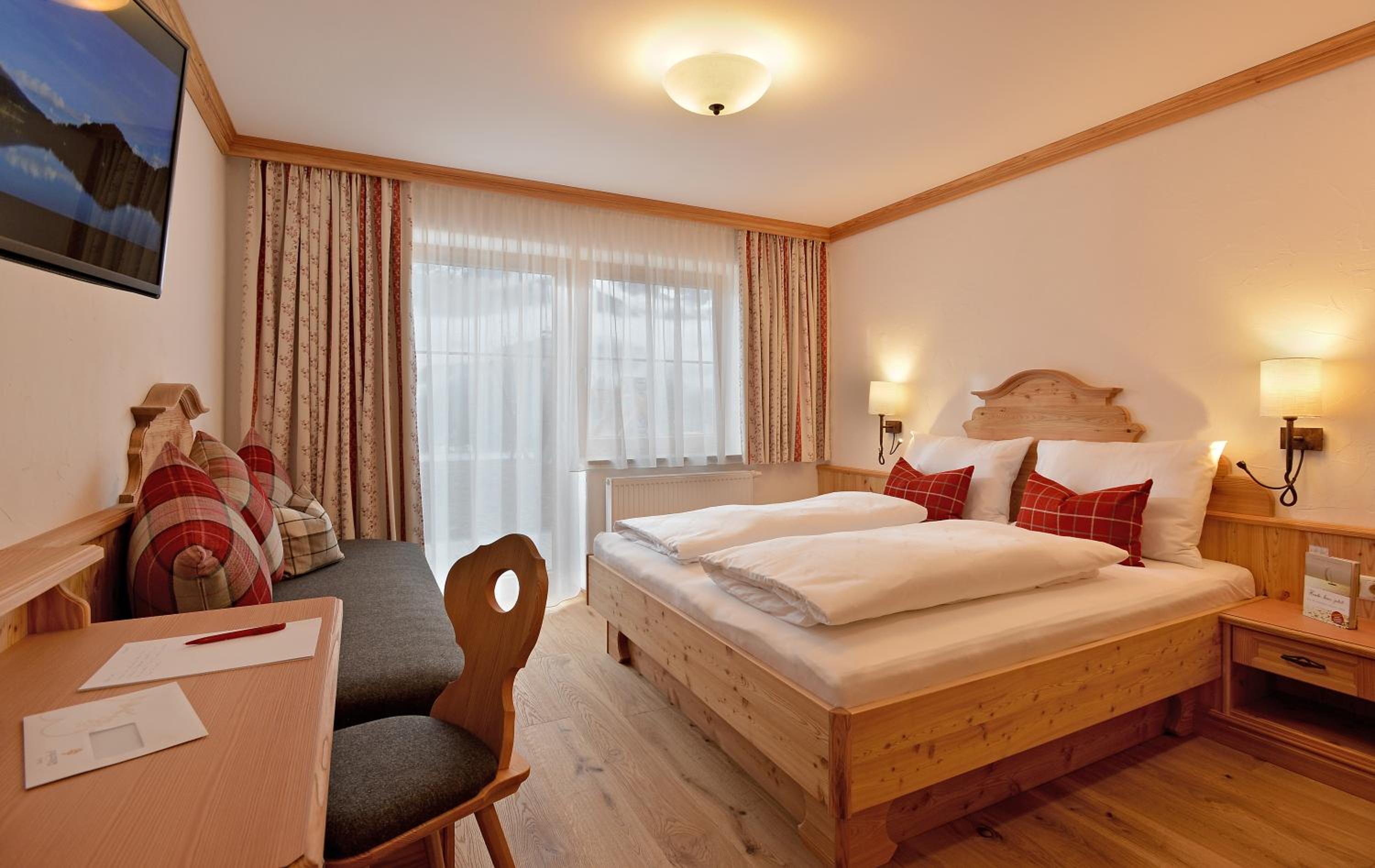 Double Room with Terrace - Photo 1