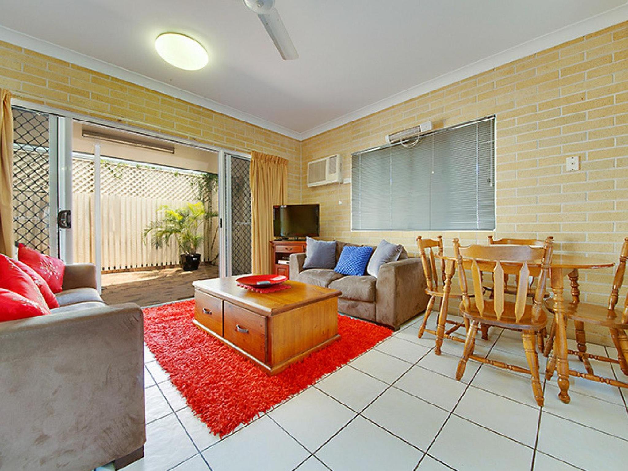 Apartment - Ground Floor photo 2