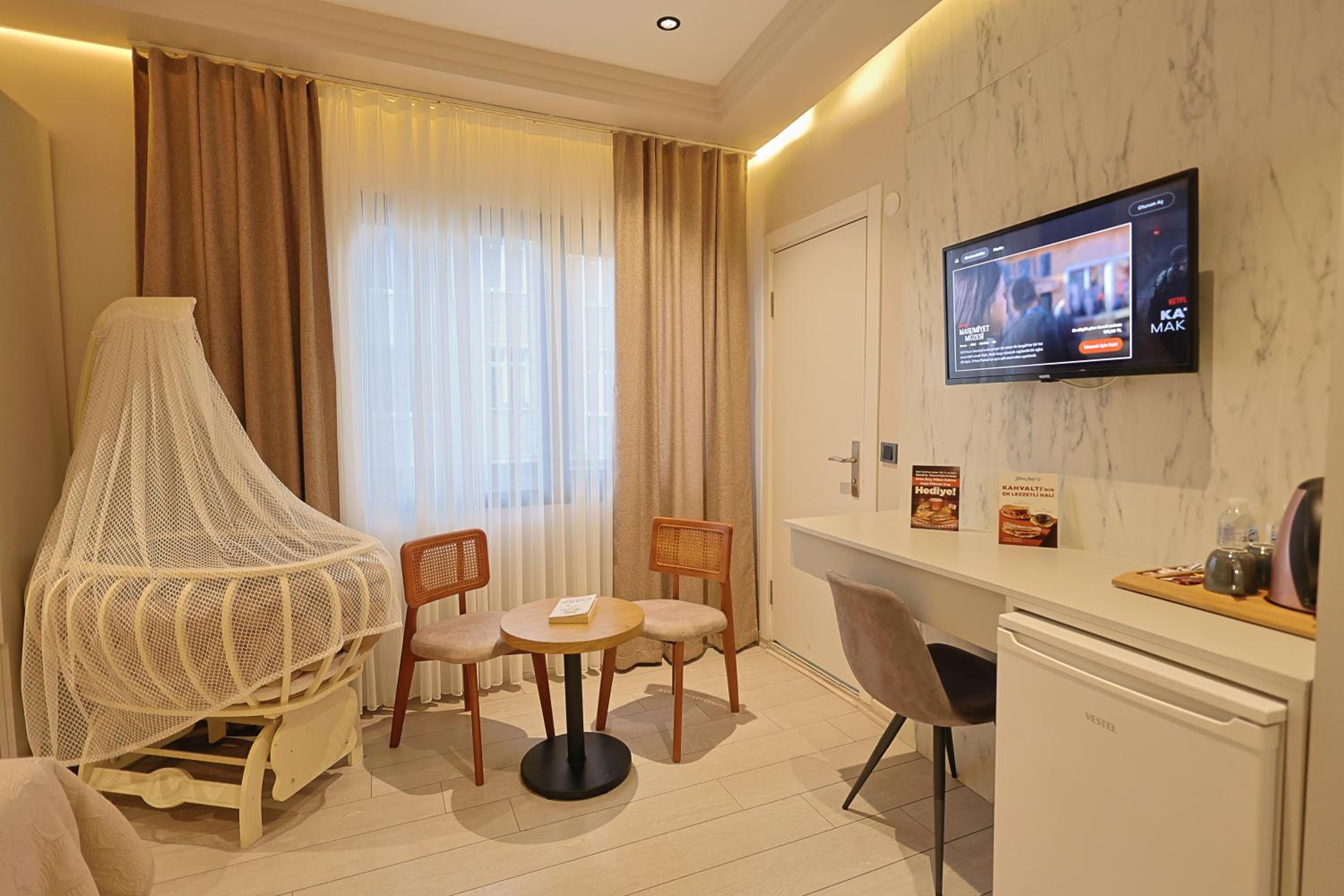 Queen Room - Photo 2