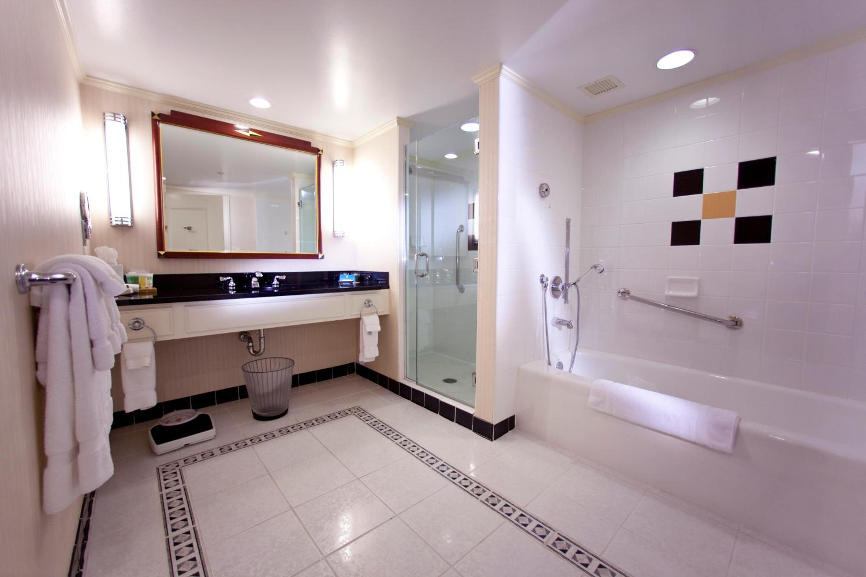 King Suite - Photo 12