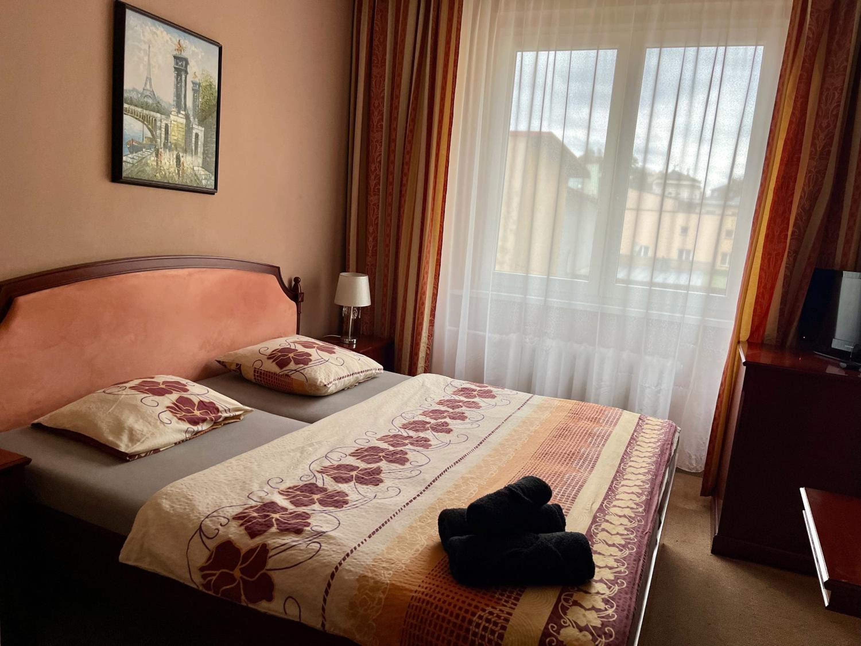 Triple Room with Private Bathroom photo 3