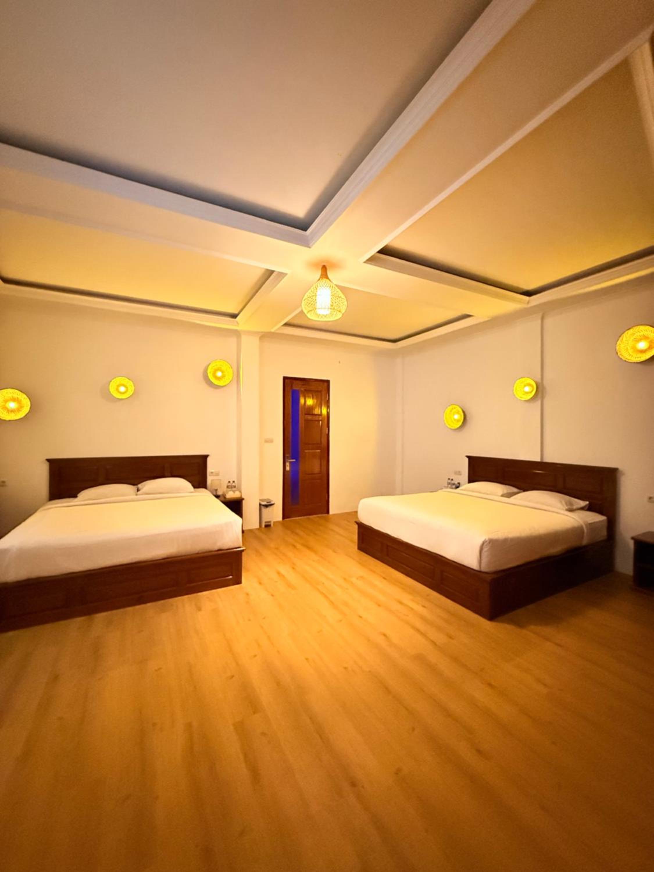 Deluxe Suite with Spa Bath