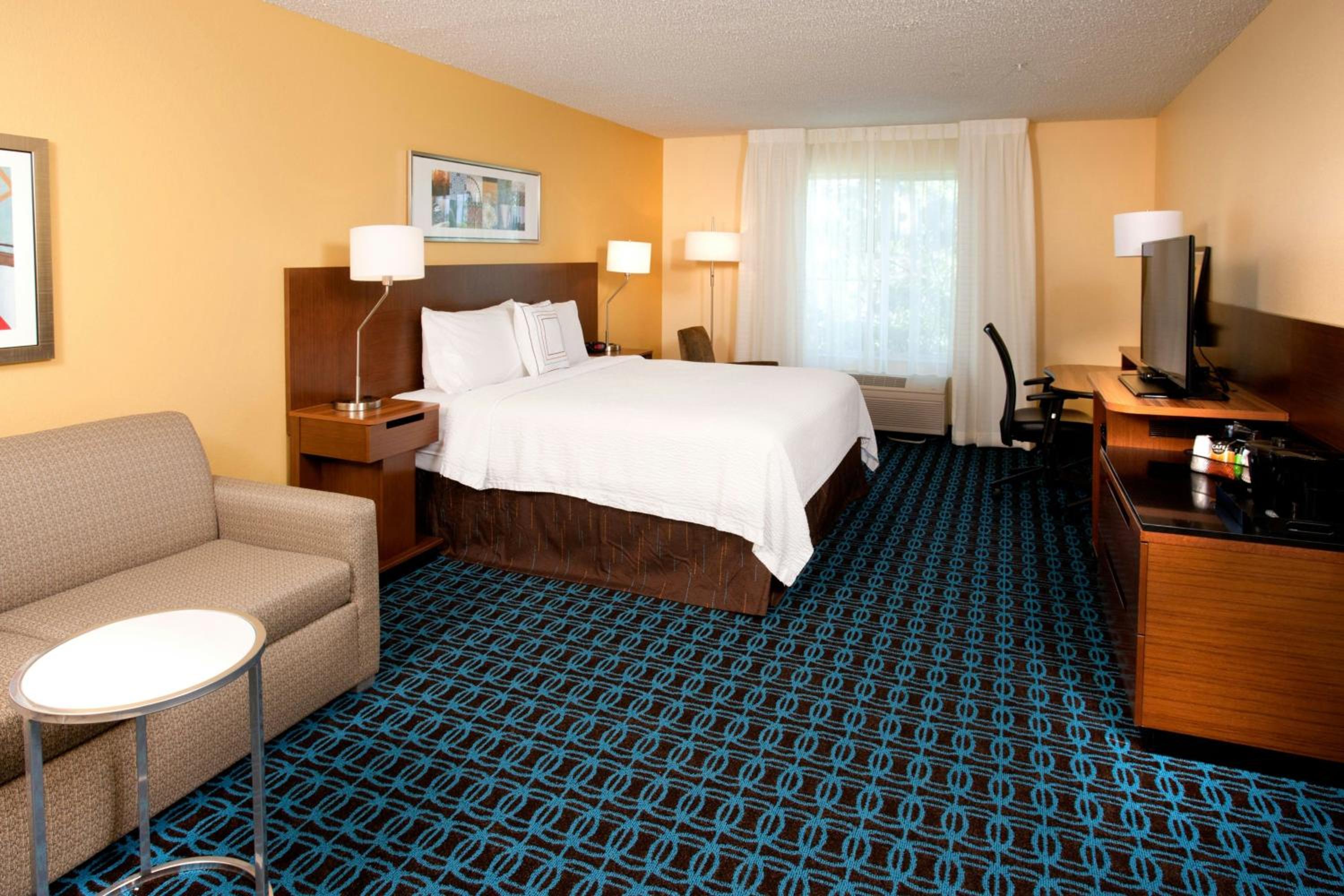 Deluxe King Room