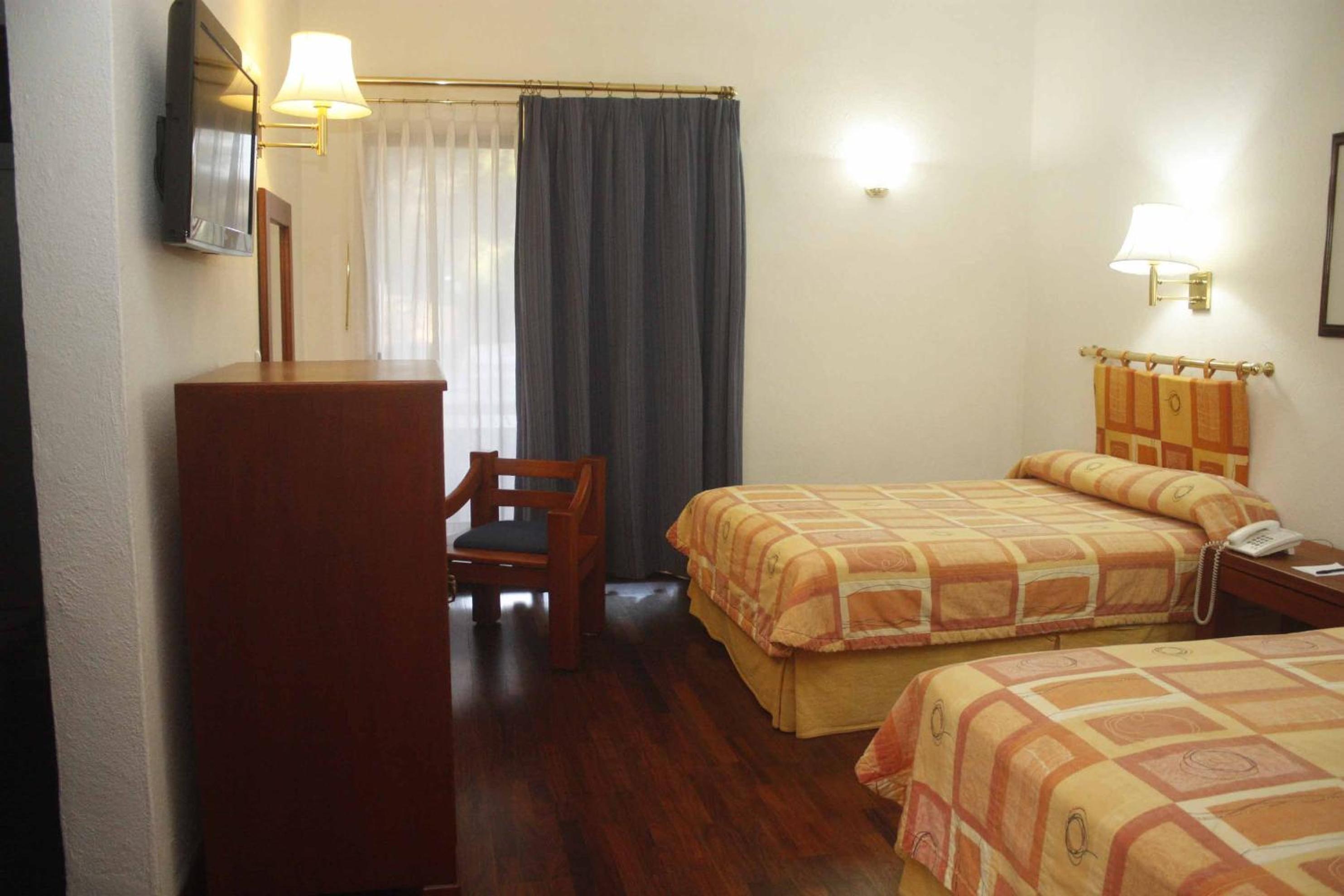 Double Room with Two Double Beds photo 1