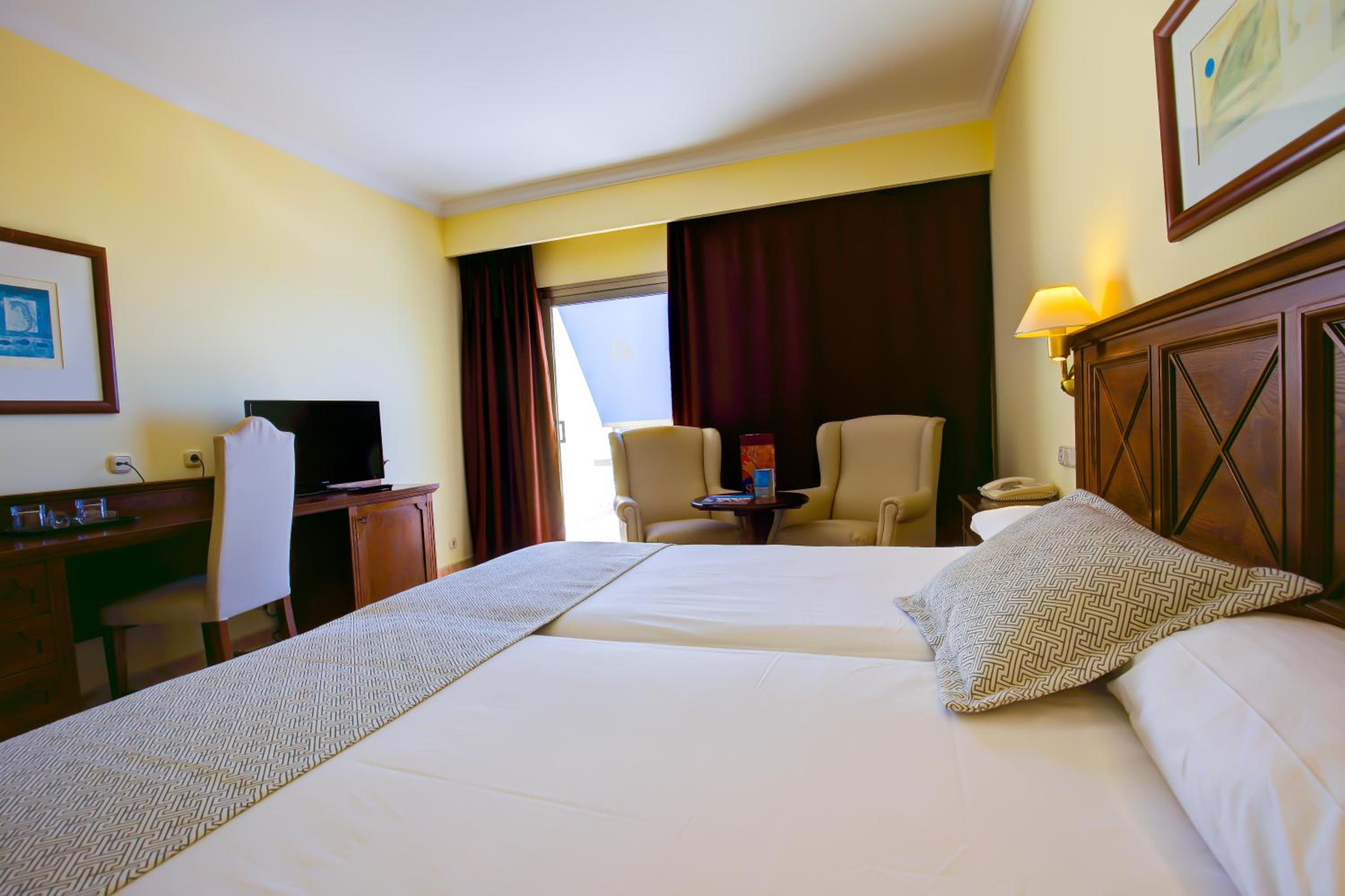 Superior Twin Room with Sea View