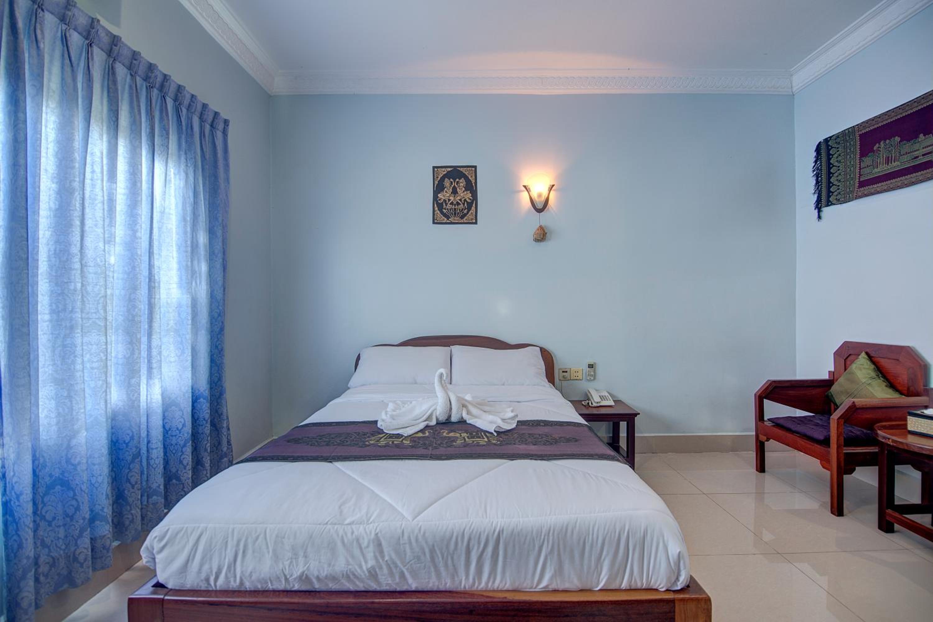 Standard Double Room - Photo 9