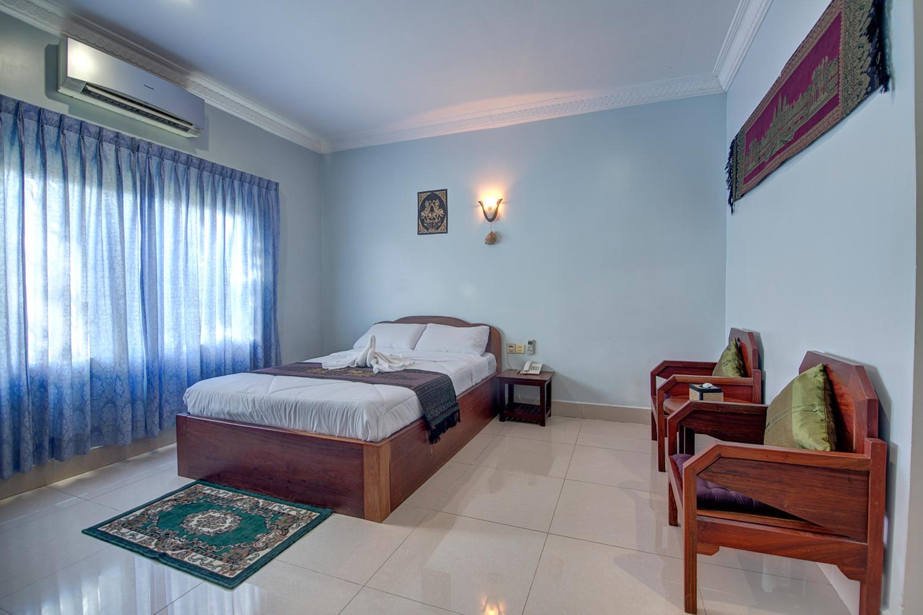 Standard Double Room - Photo 11