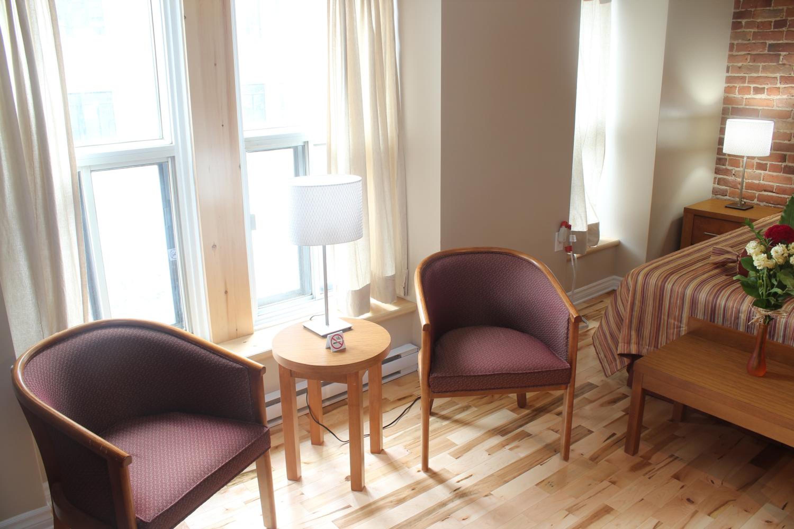 Superior Queen Room with Sofa Bed - Photo 2