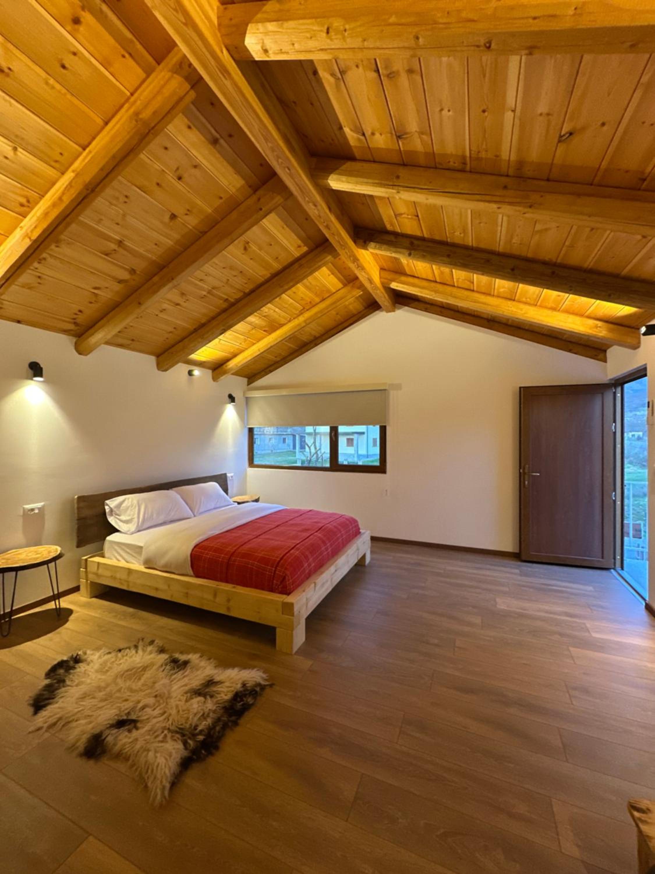 Family Room with Mountain View photo 2