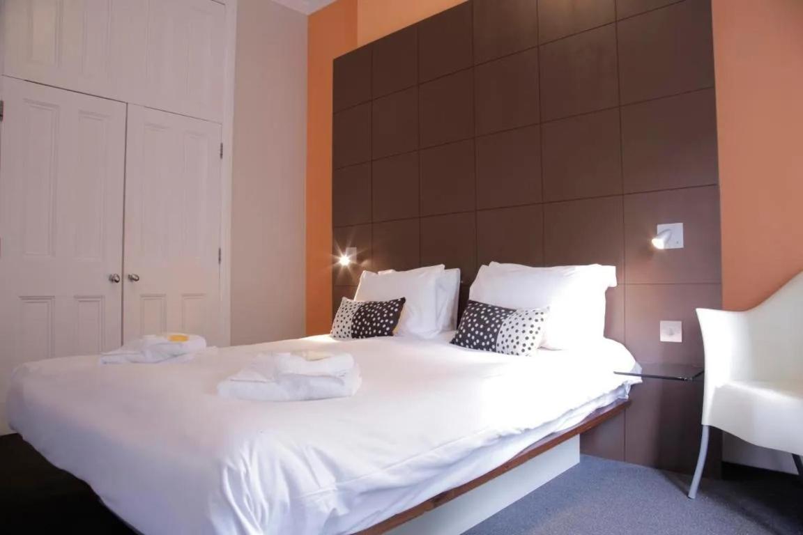 Two-Bedroom Suite photo 2