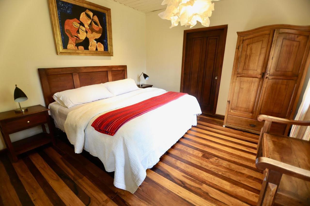 Queen Room with Garden View