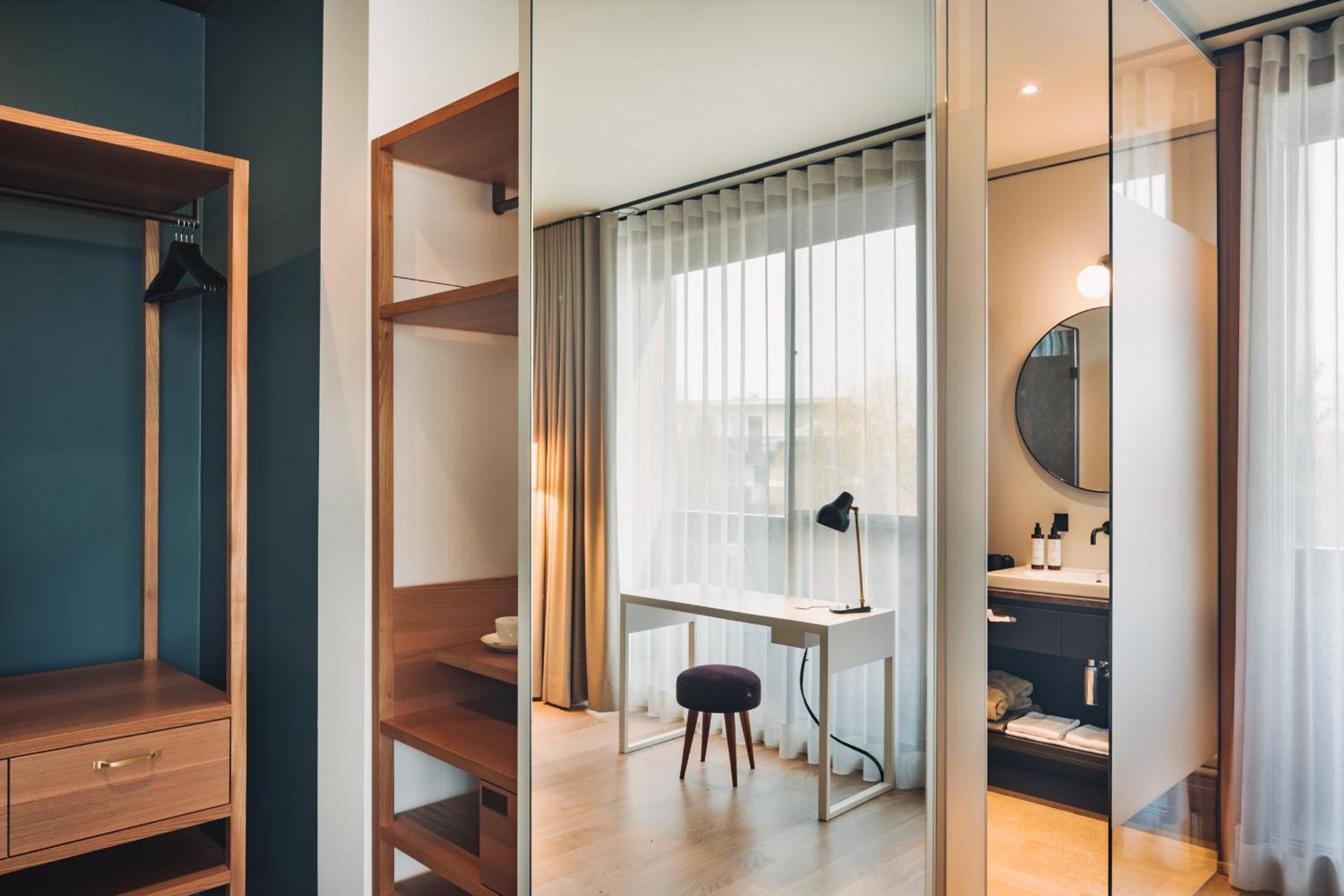 Junior Suite with Balcony photo 2
