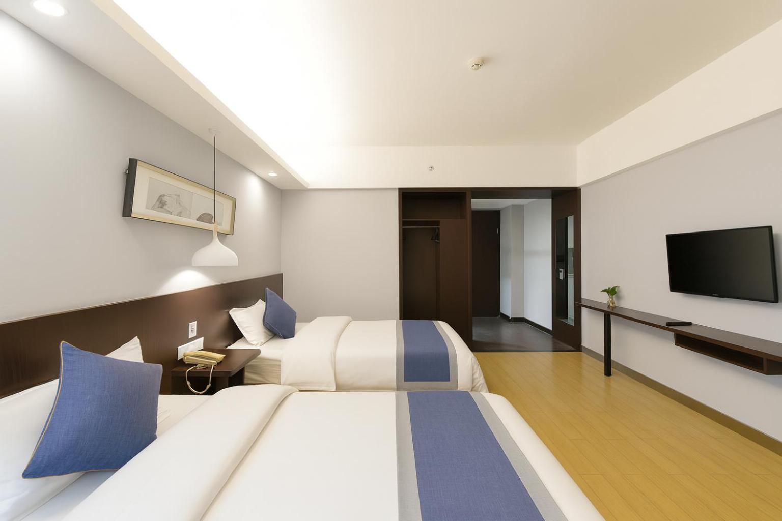 Budget Twin Room photo 3