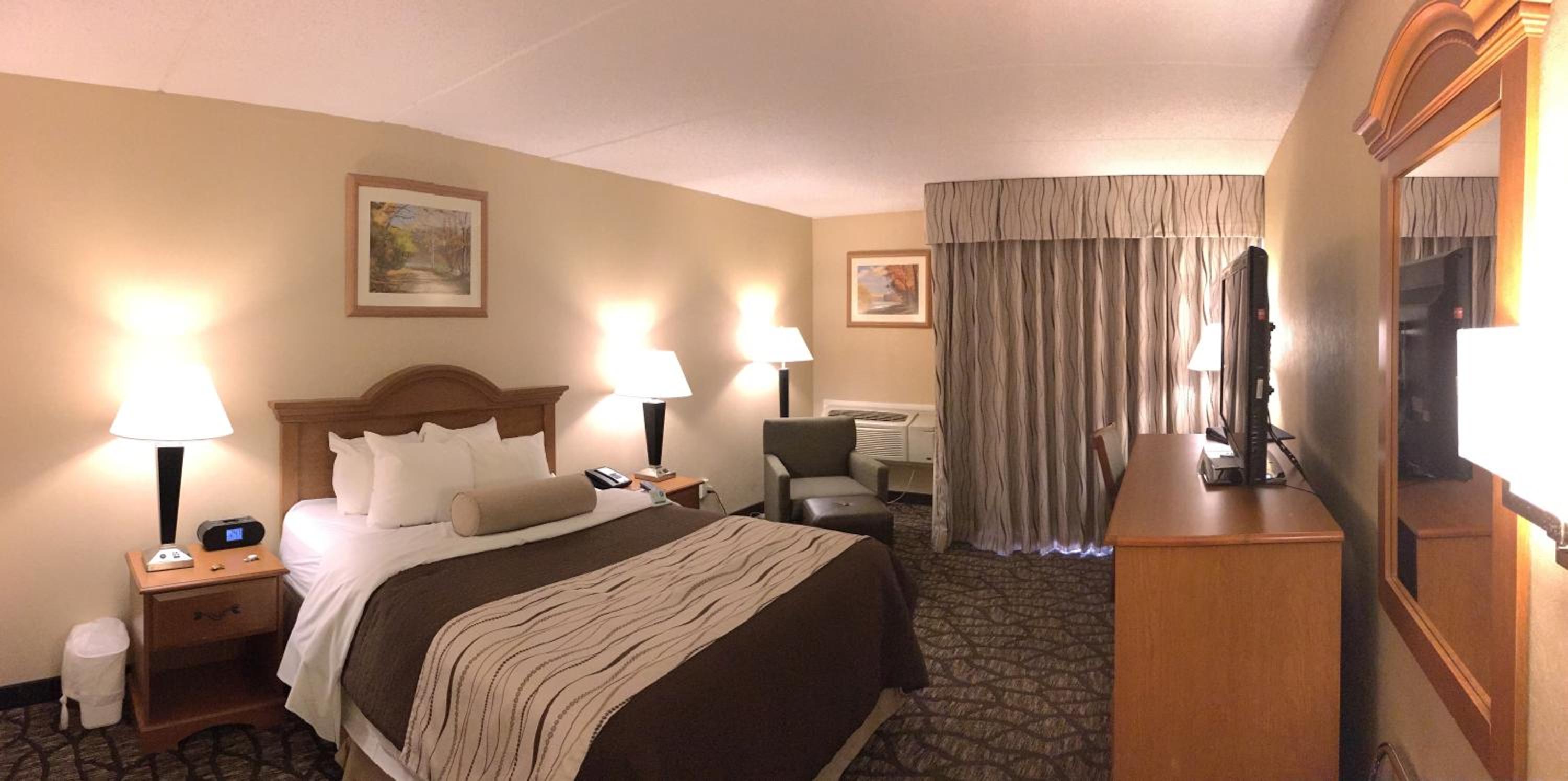 Queen Room - Non-Smoking - Photo 4