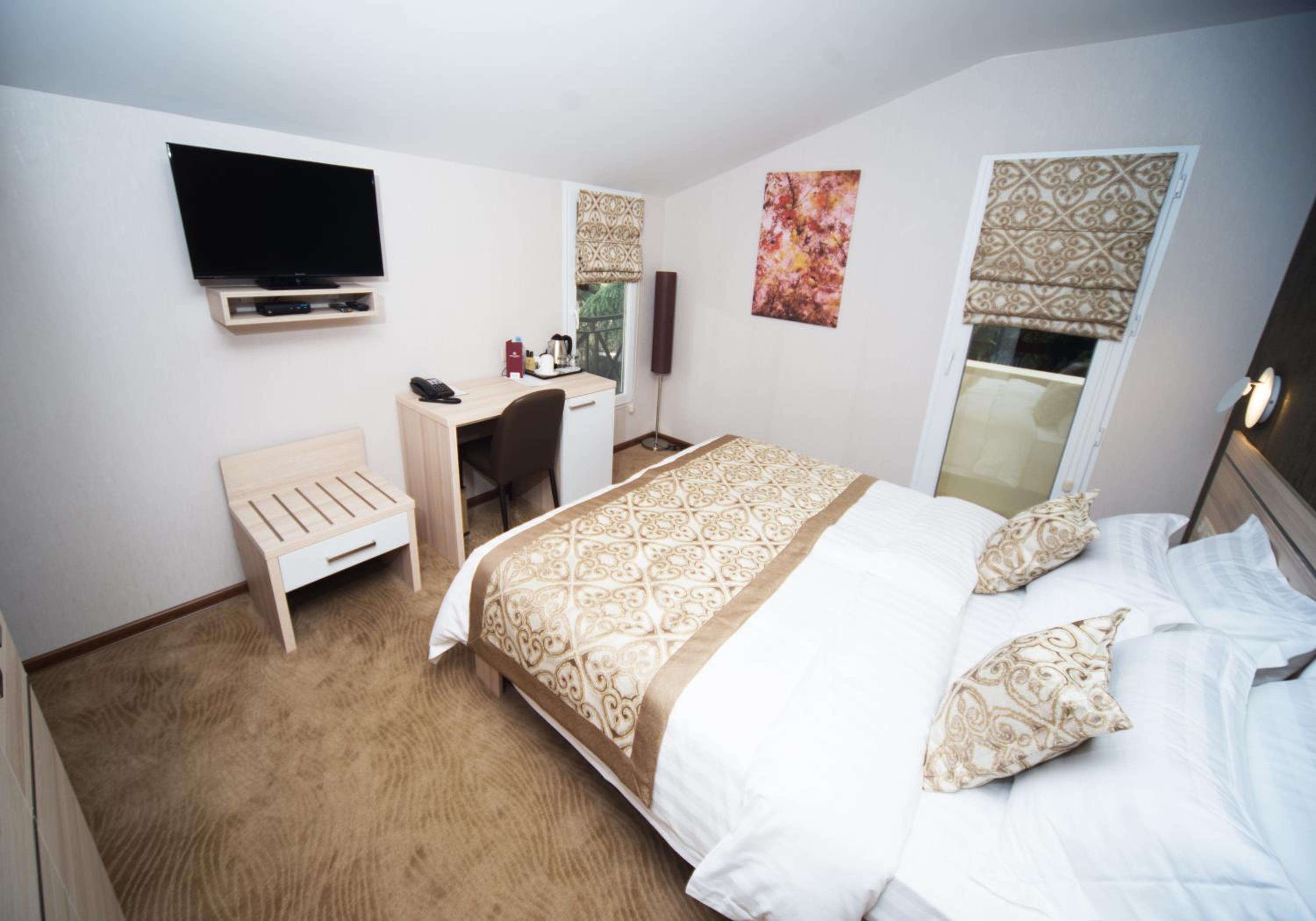 Double or Twin Room with Balcony photo 1