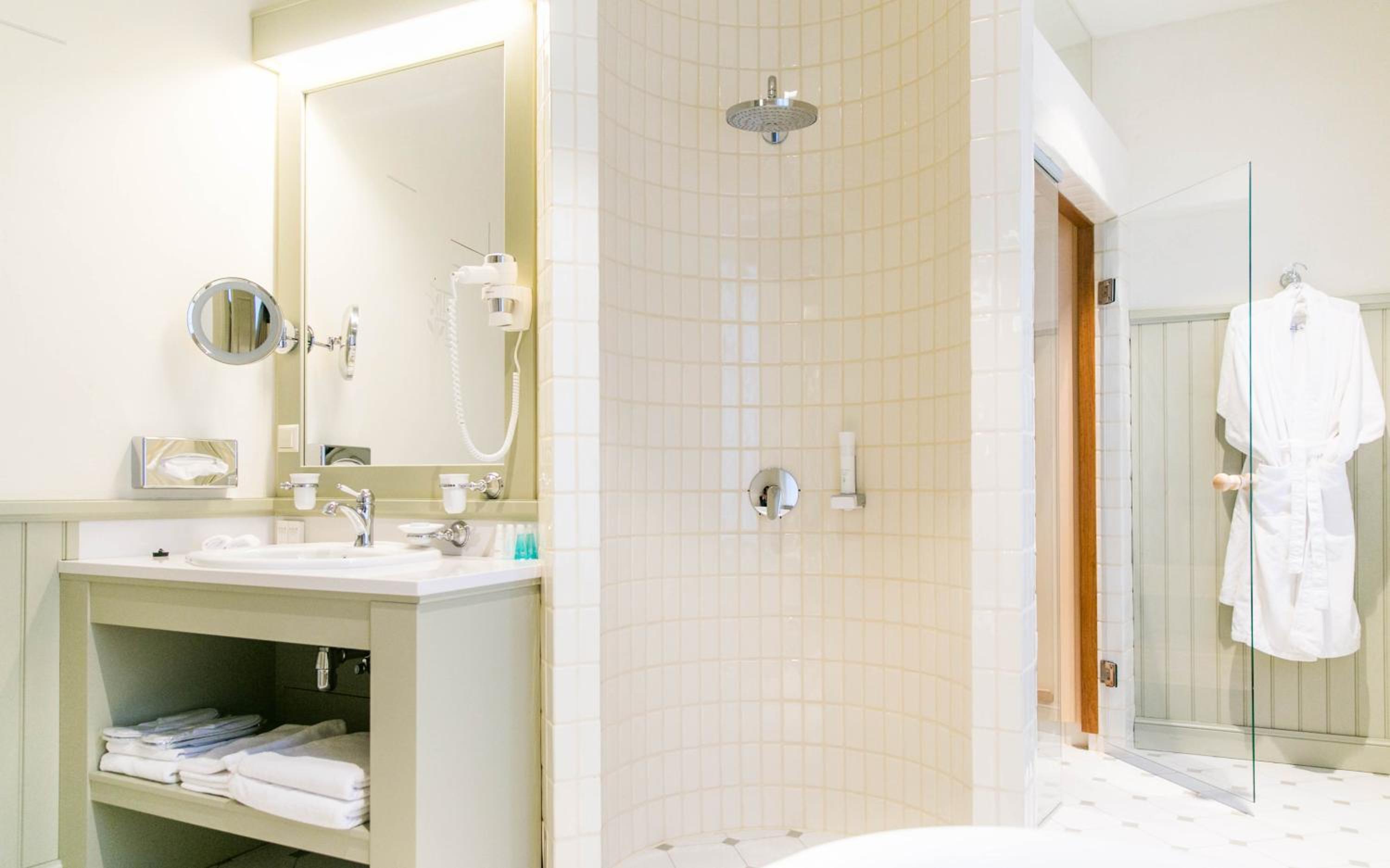 Suite with Sauna - Photo 8