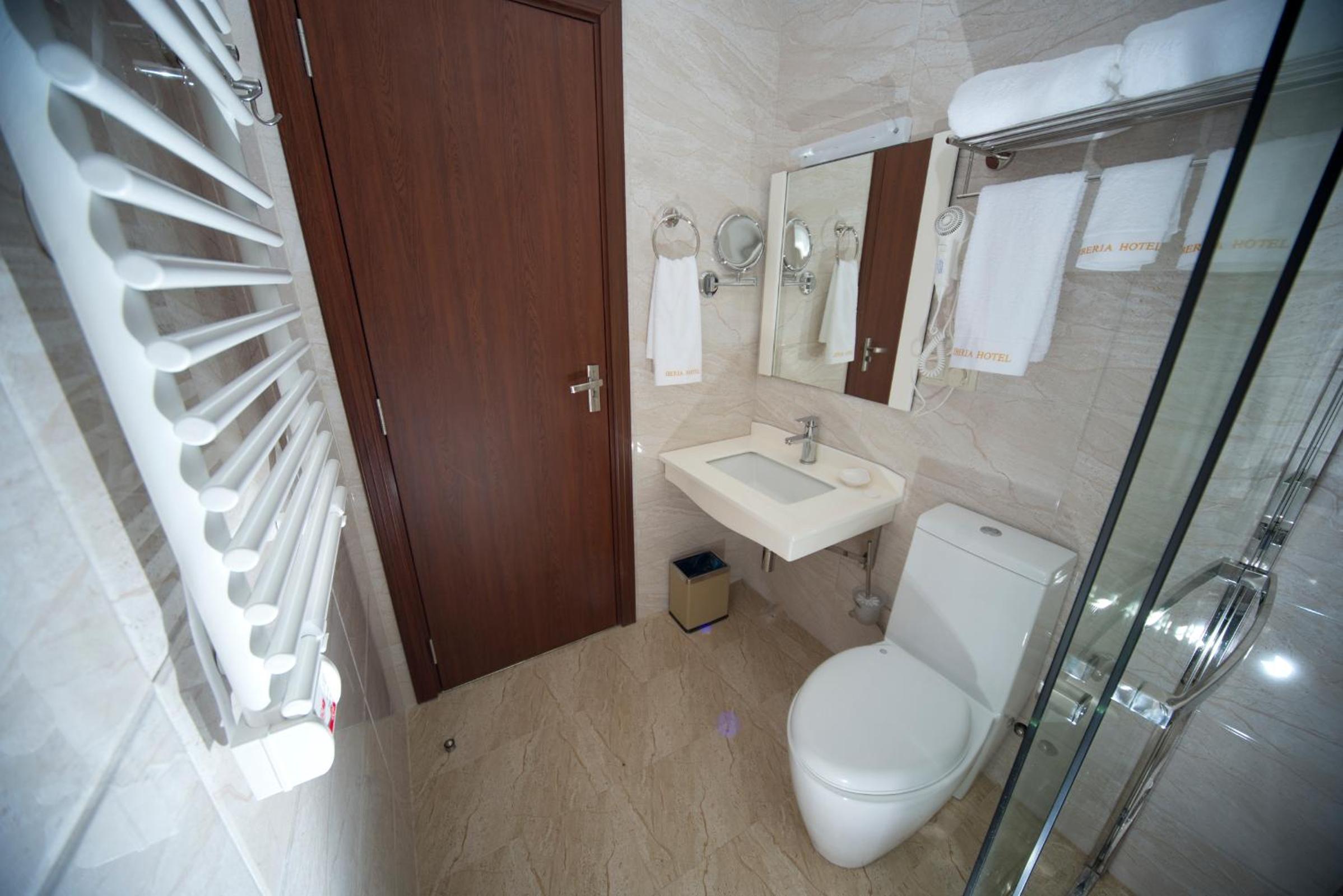 Budget Double or Twin Room photo 3