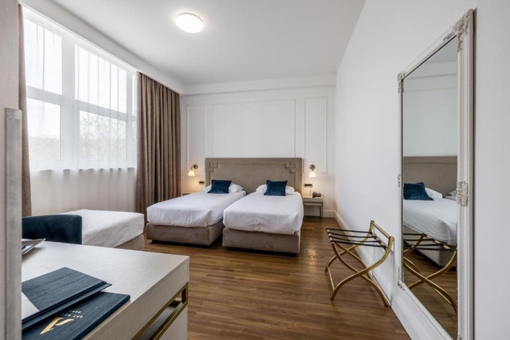 Triple Room with Balcony