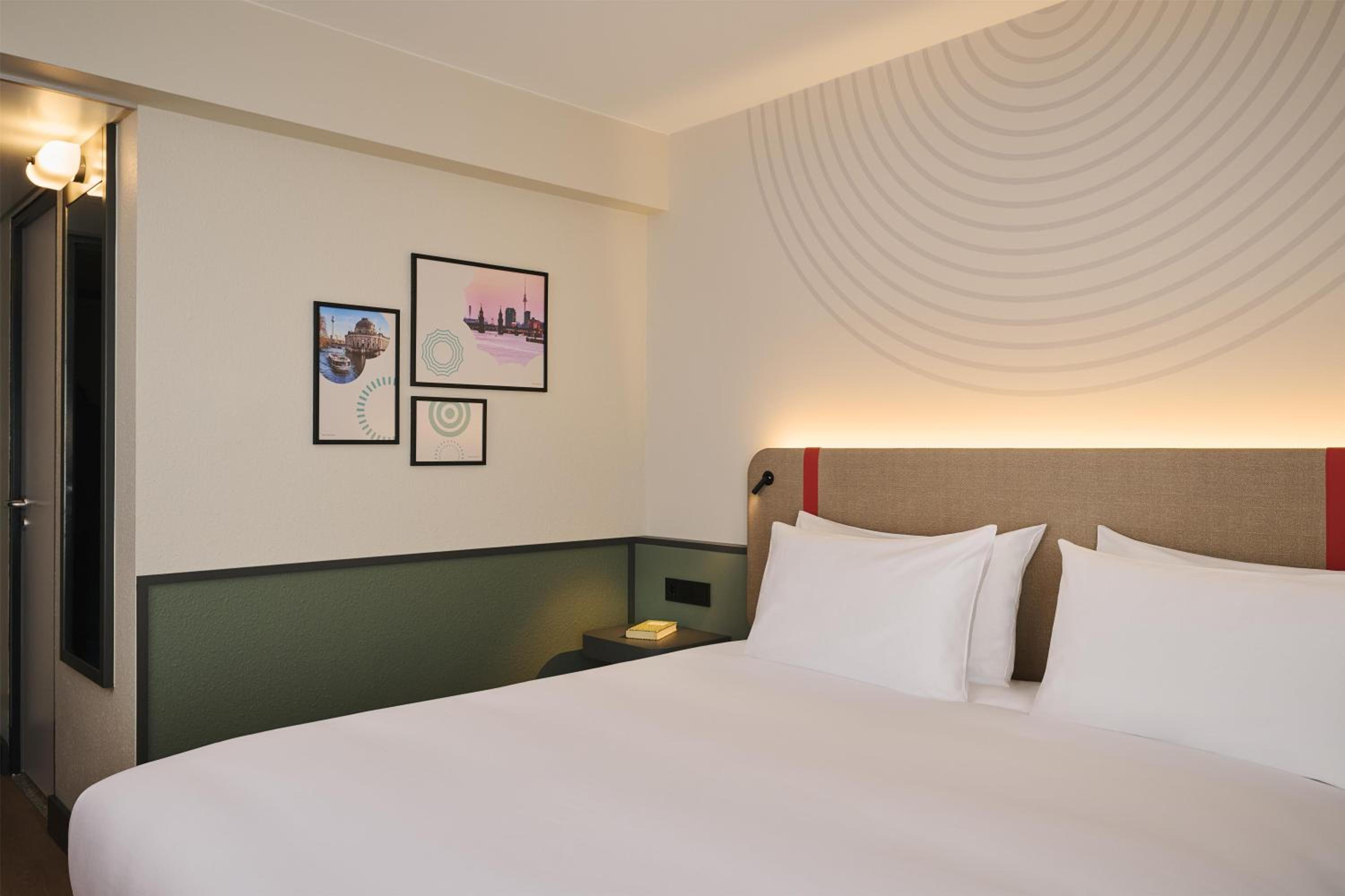 Superior Room XL with Extra Bed thumbnail 5