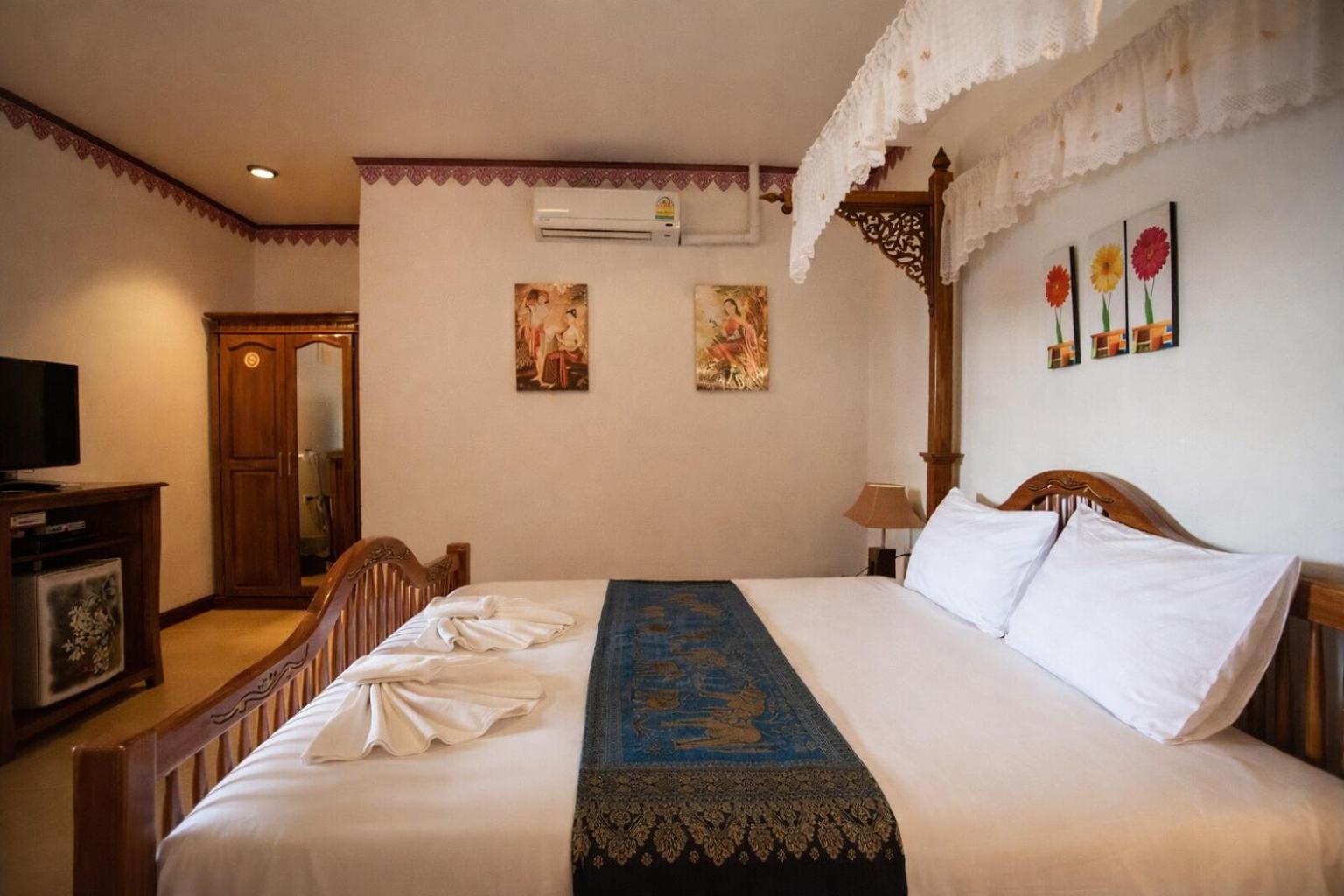 Deluxe Double Room with Balcony