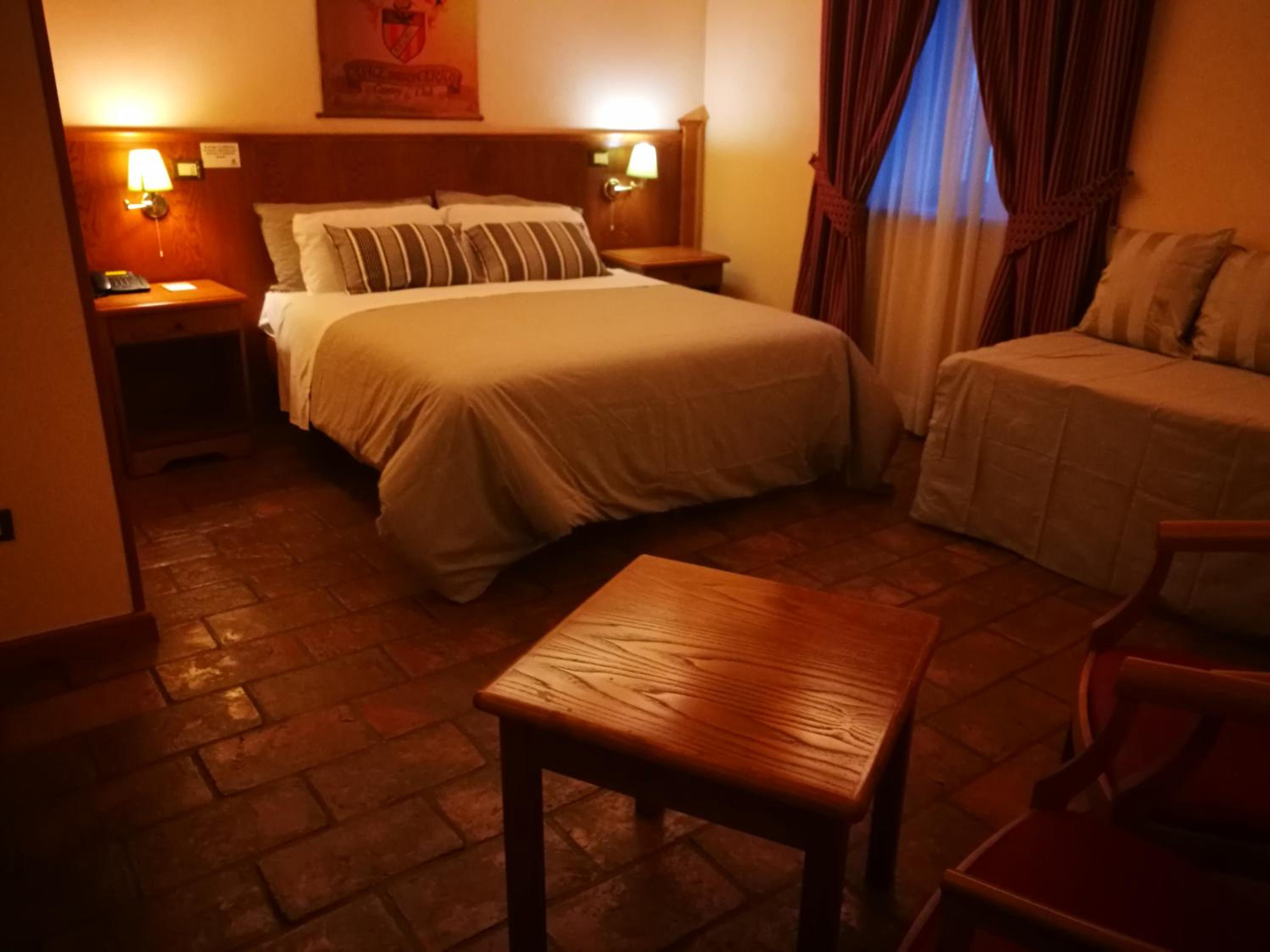 Deluxe Suite with Spa Bath - Photo 1