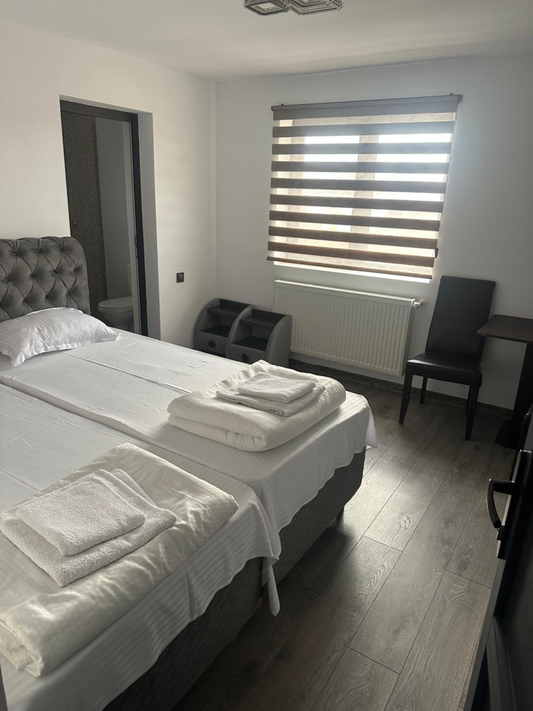 Double or Twin Room photo 2