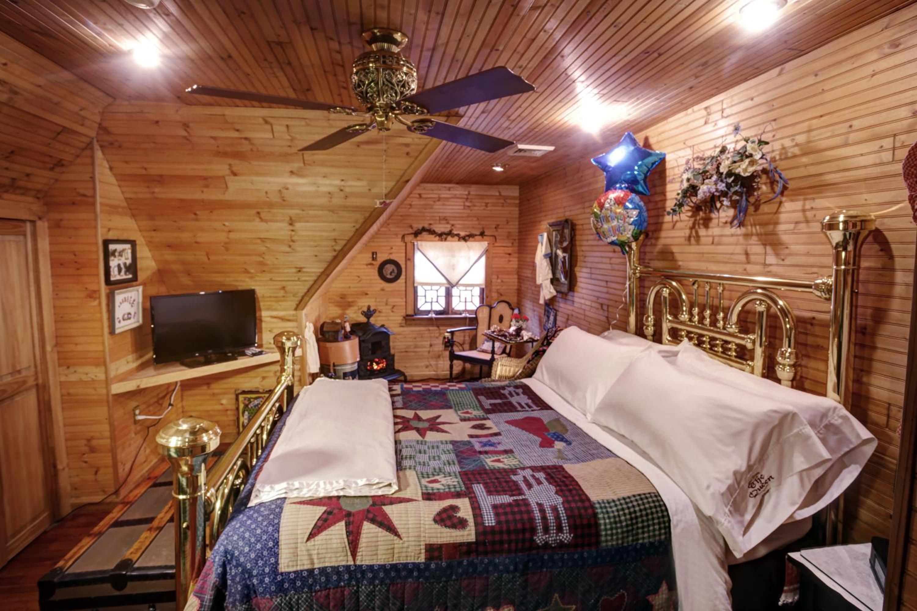 Nanny's Attic photo 1