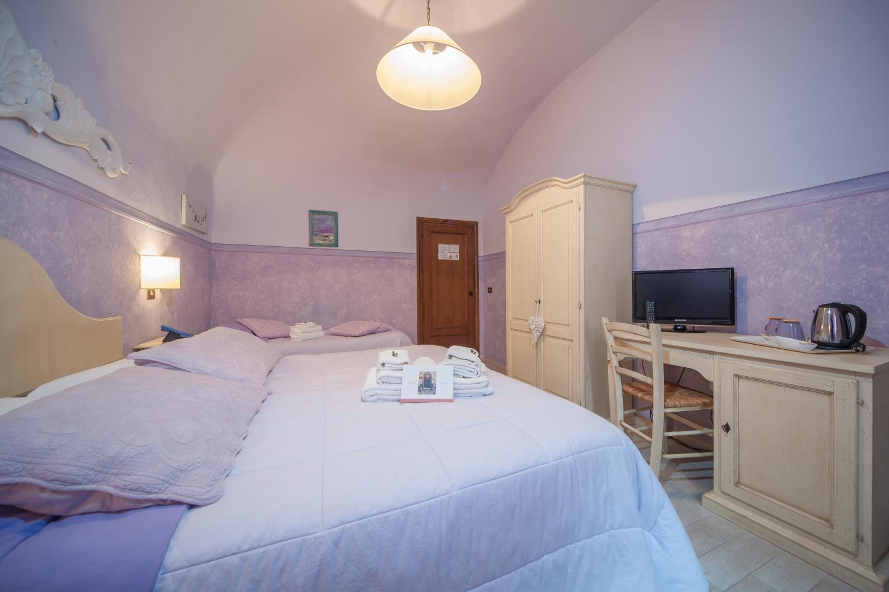 Triple Room - Photo 2