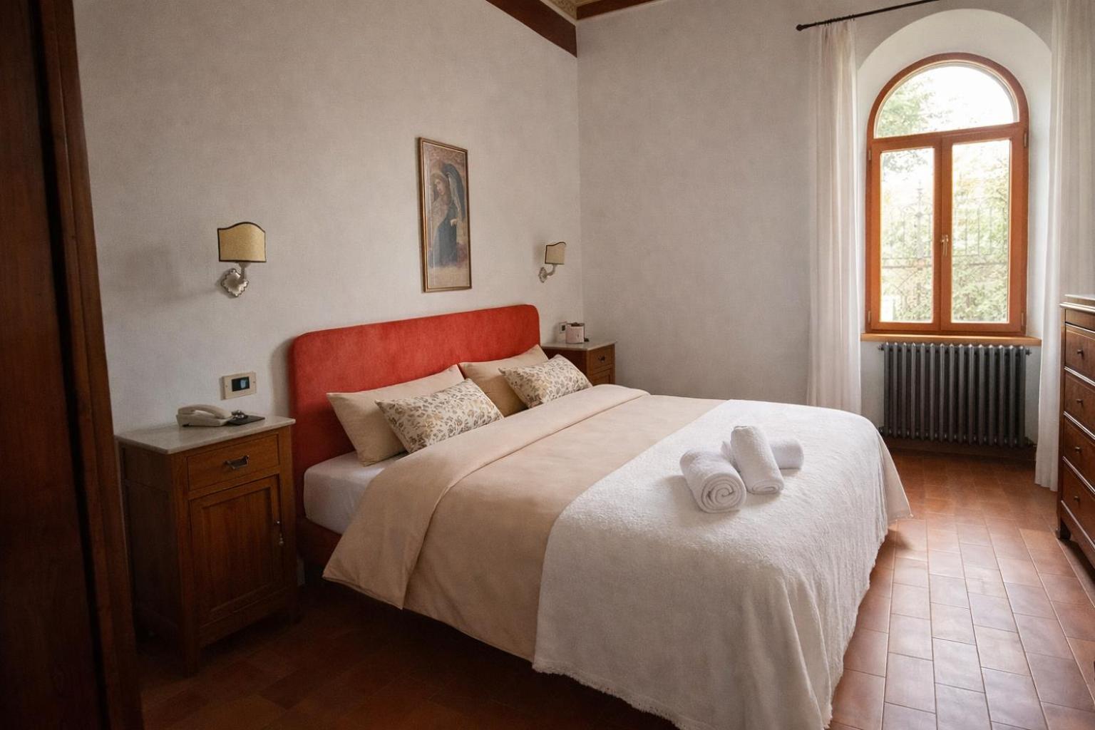 Large Double or Twin Room