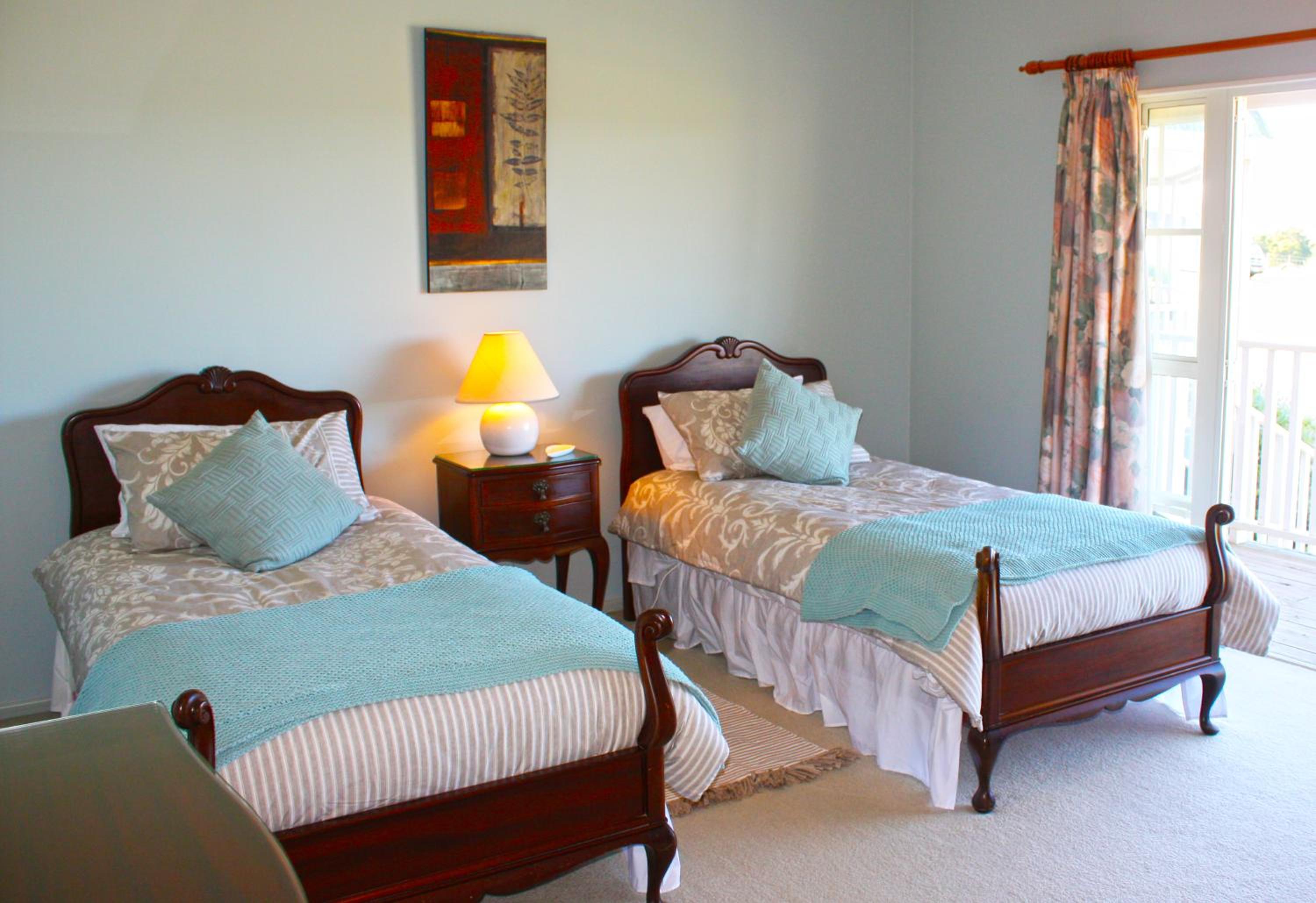 Twin Room with Private Bathroom photo 3