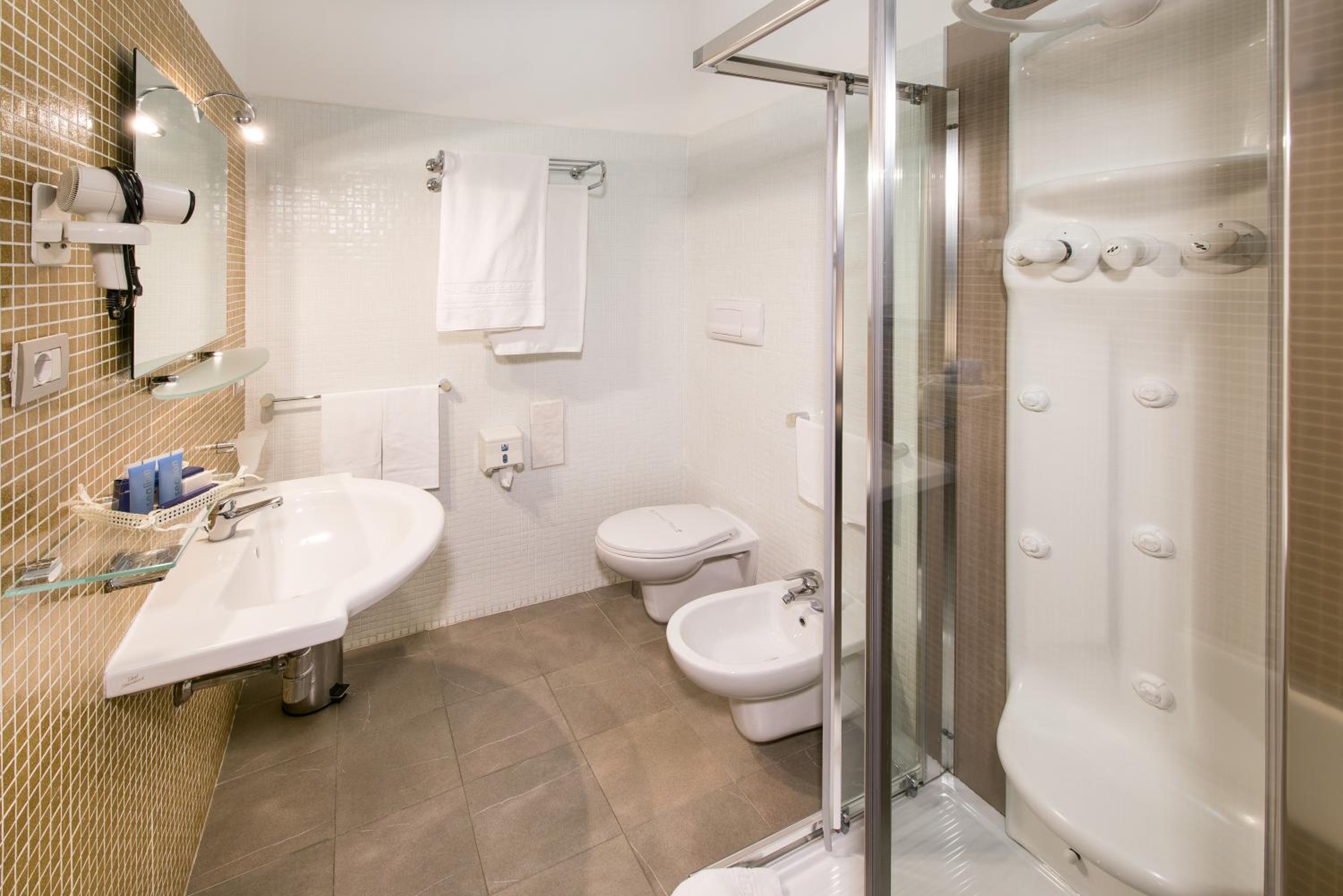 Double Or Twin Room - Beach Package photo 2
