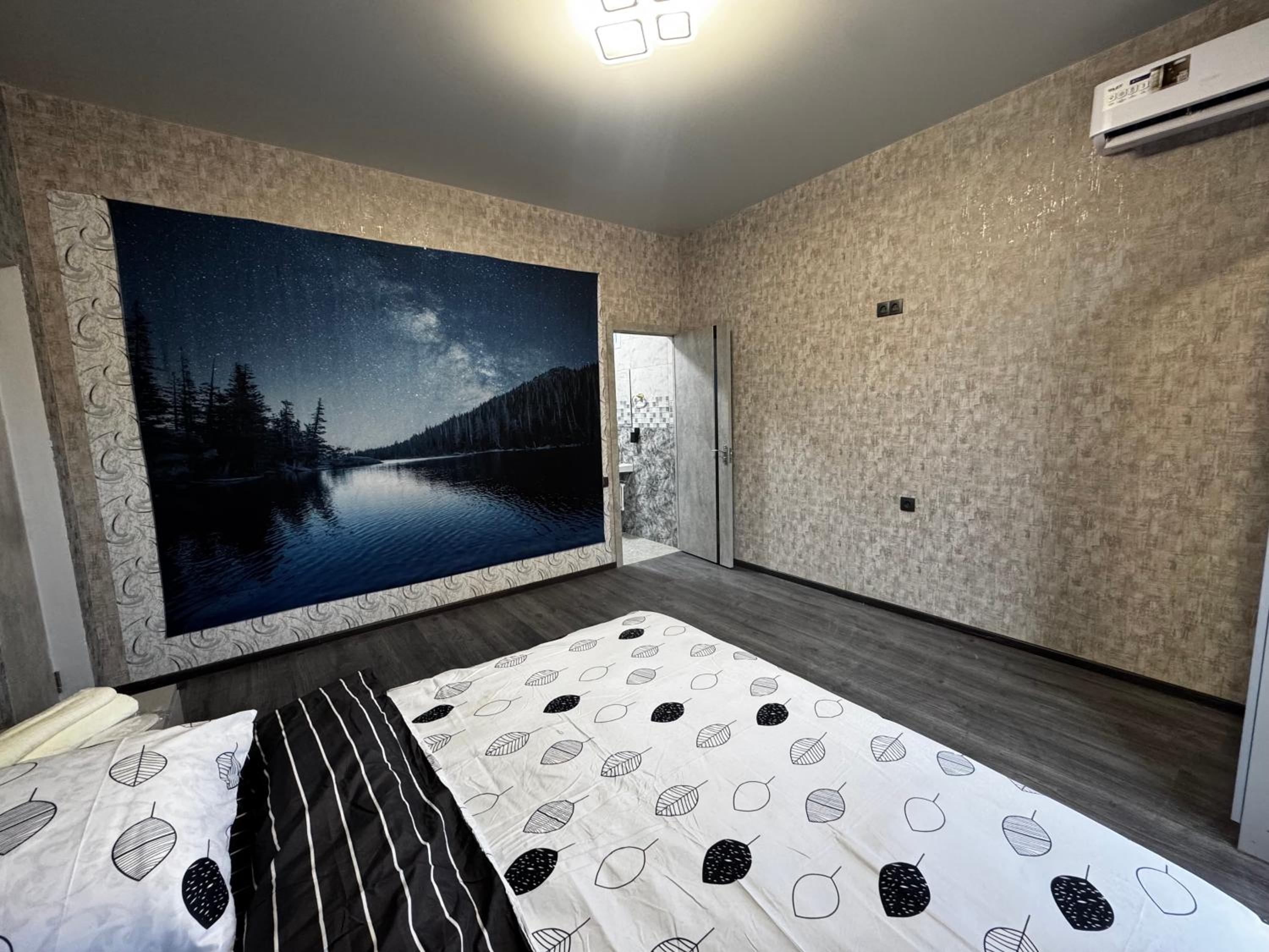 Large Double Room photo 1