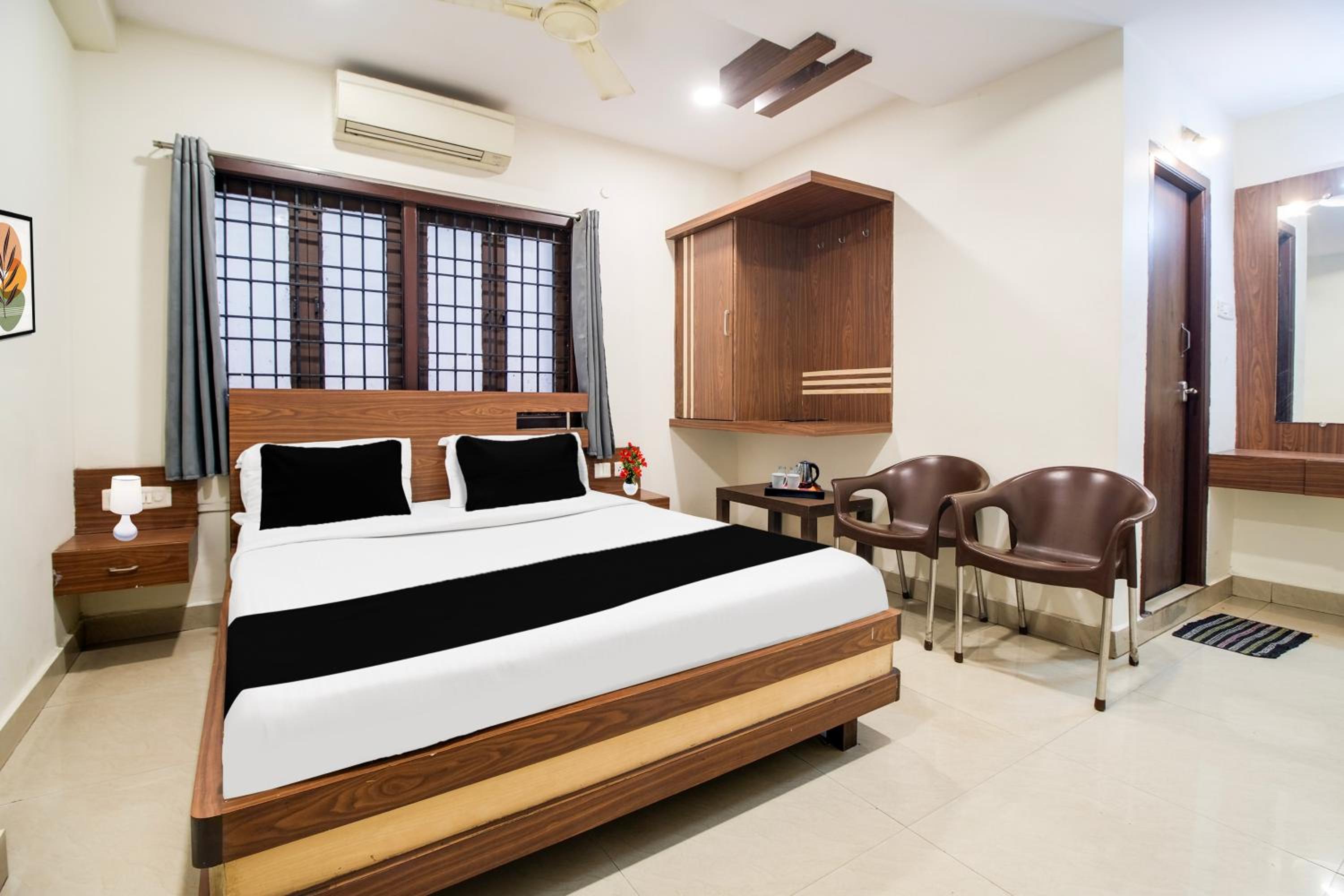 Deluxe Double Room photo 2
