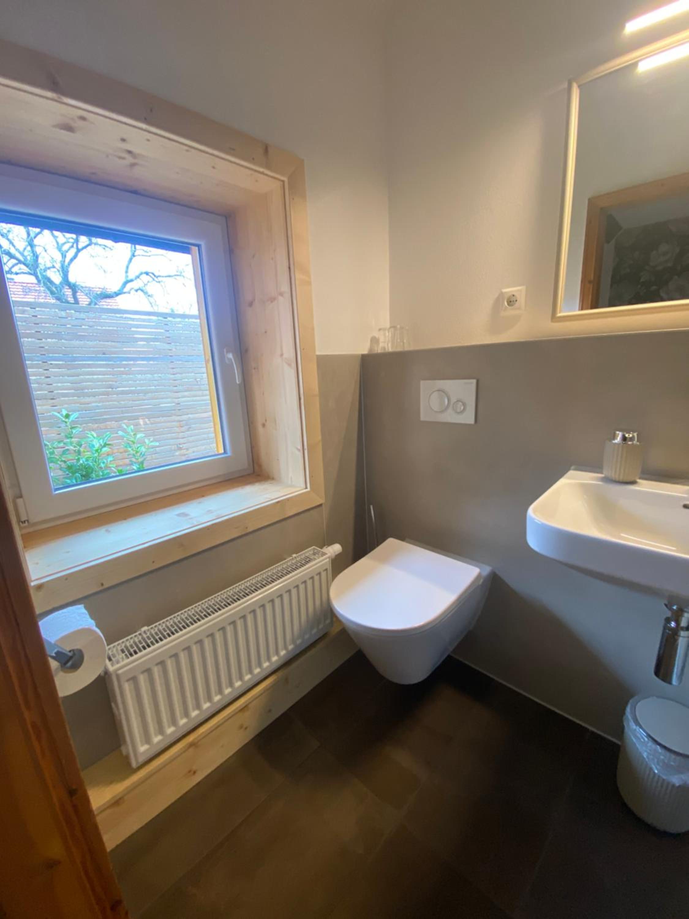 Family Room with Private Bathroom photo 1