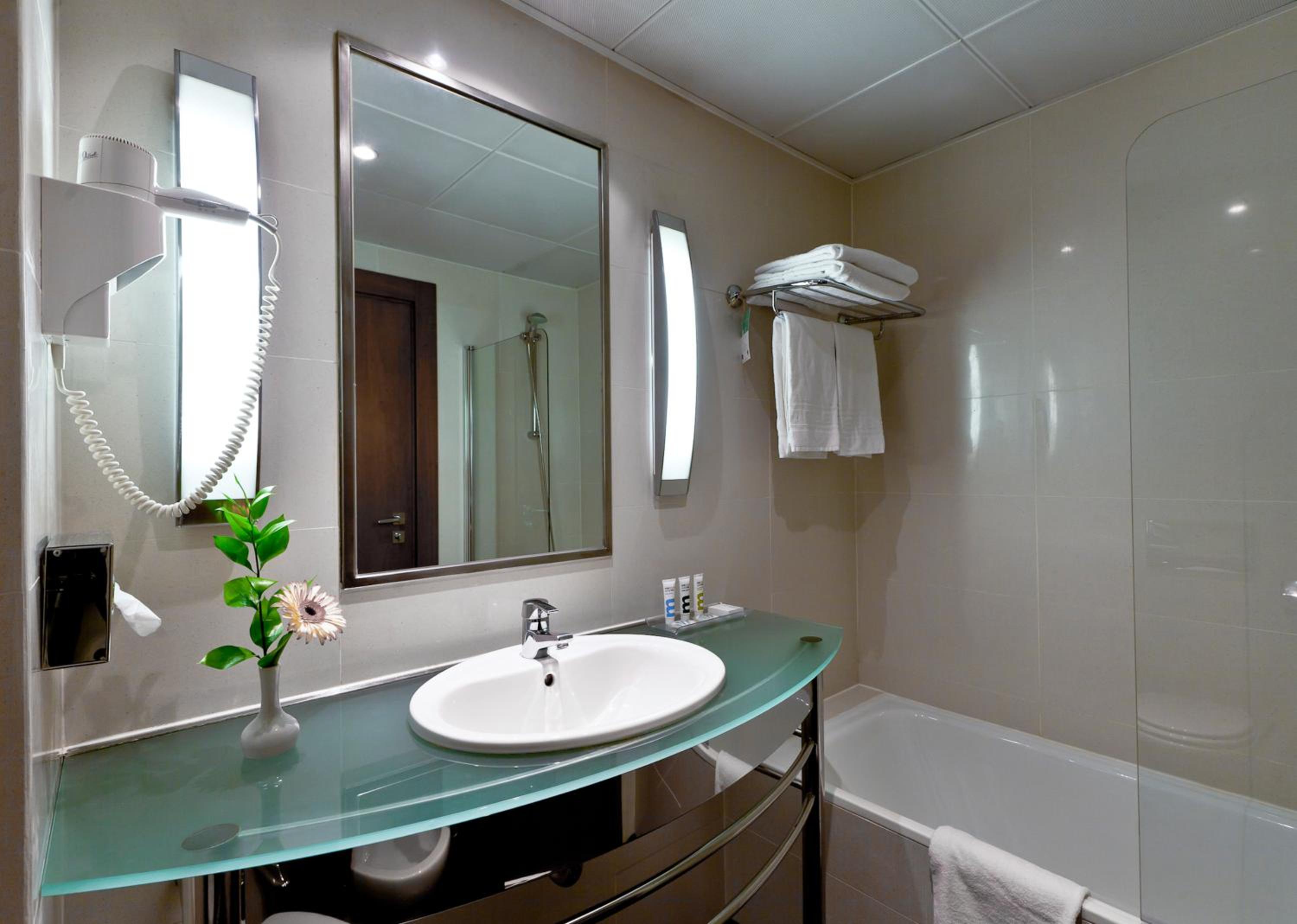 Superior Twin Room - Photo 3