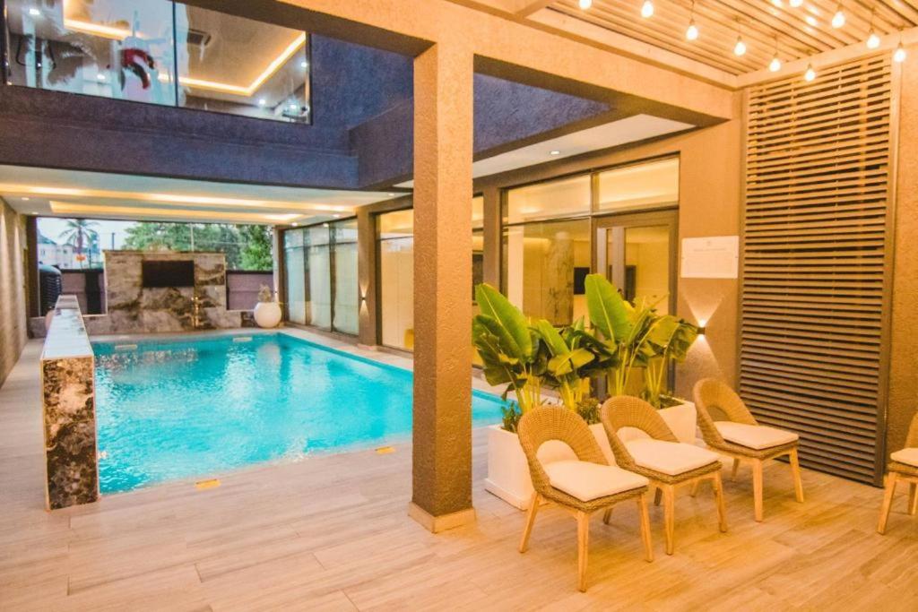 Double or Twin Room with Balcony photo 2