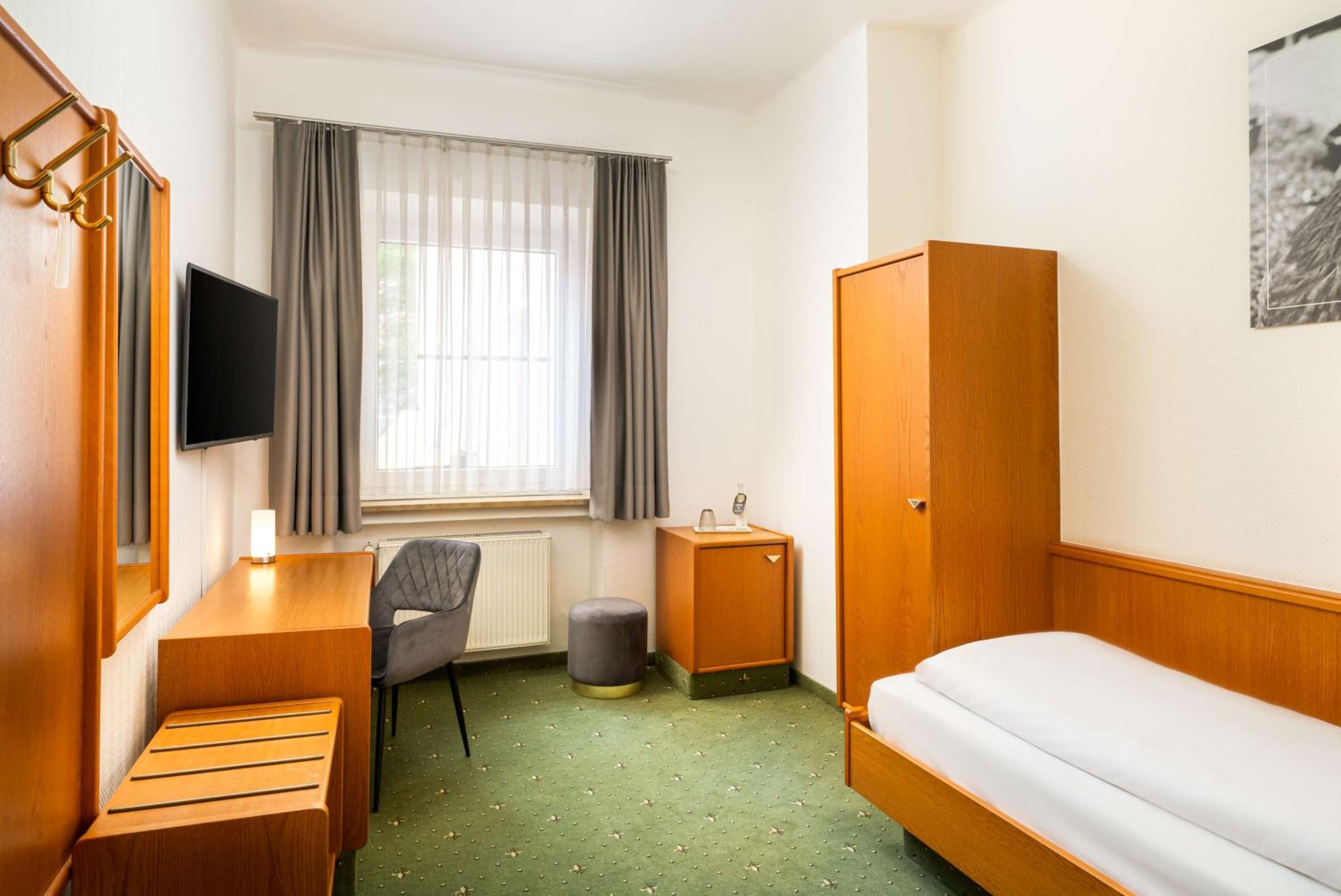 Standard Single Room