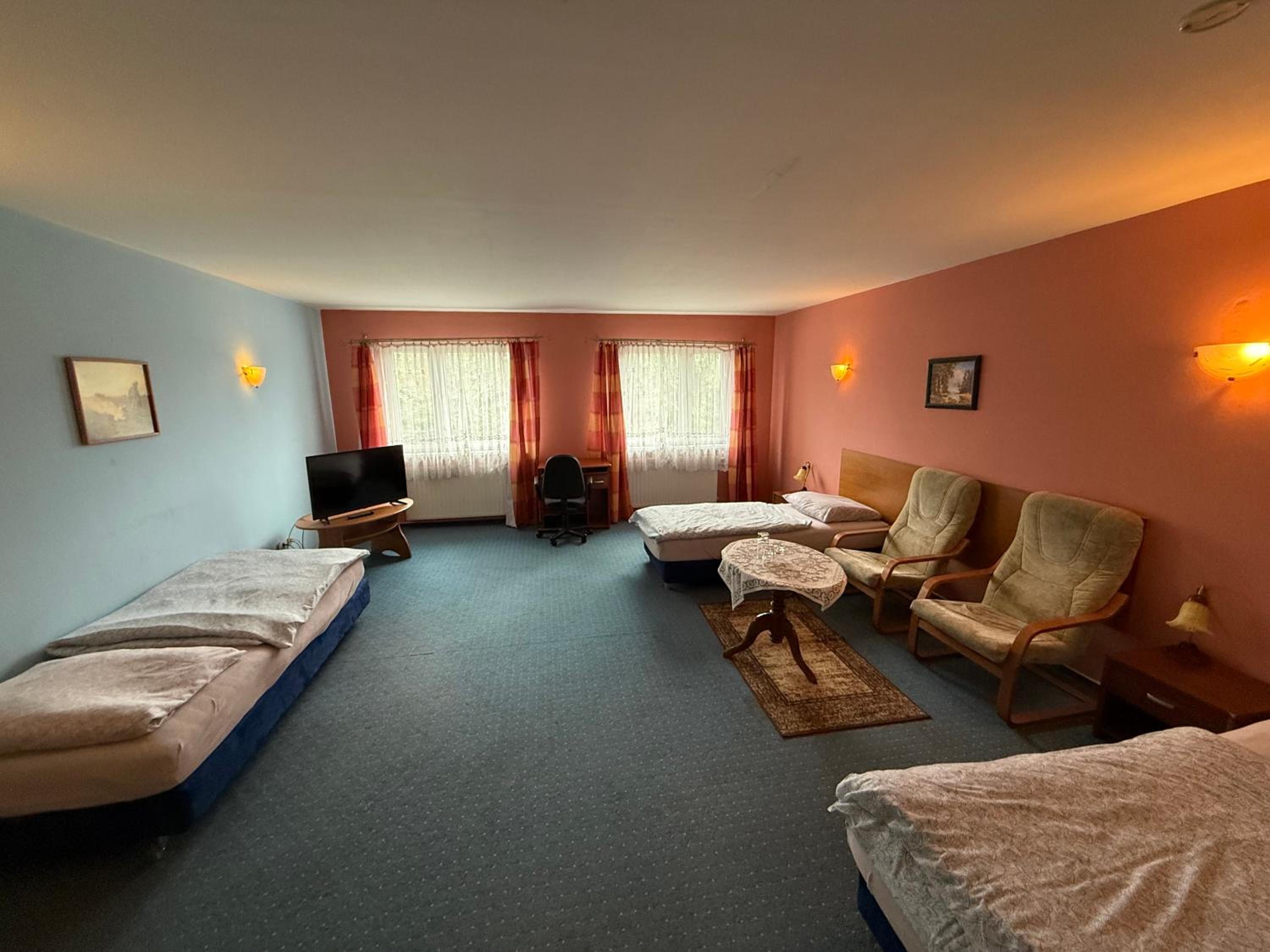 Classic Triple Room photo 2
