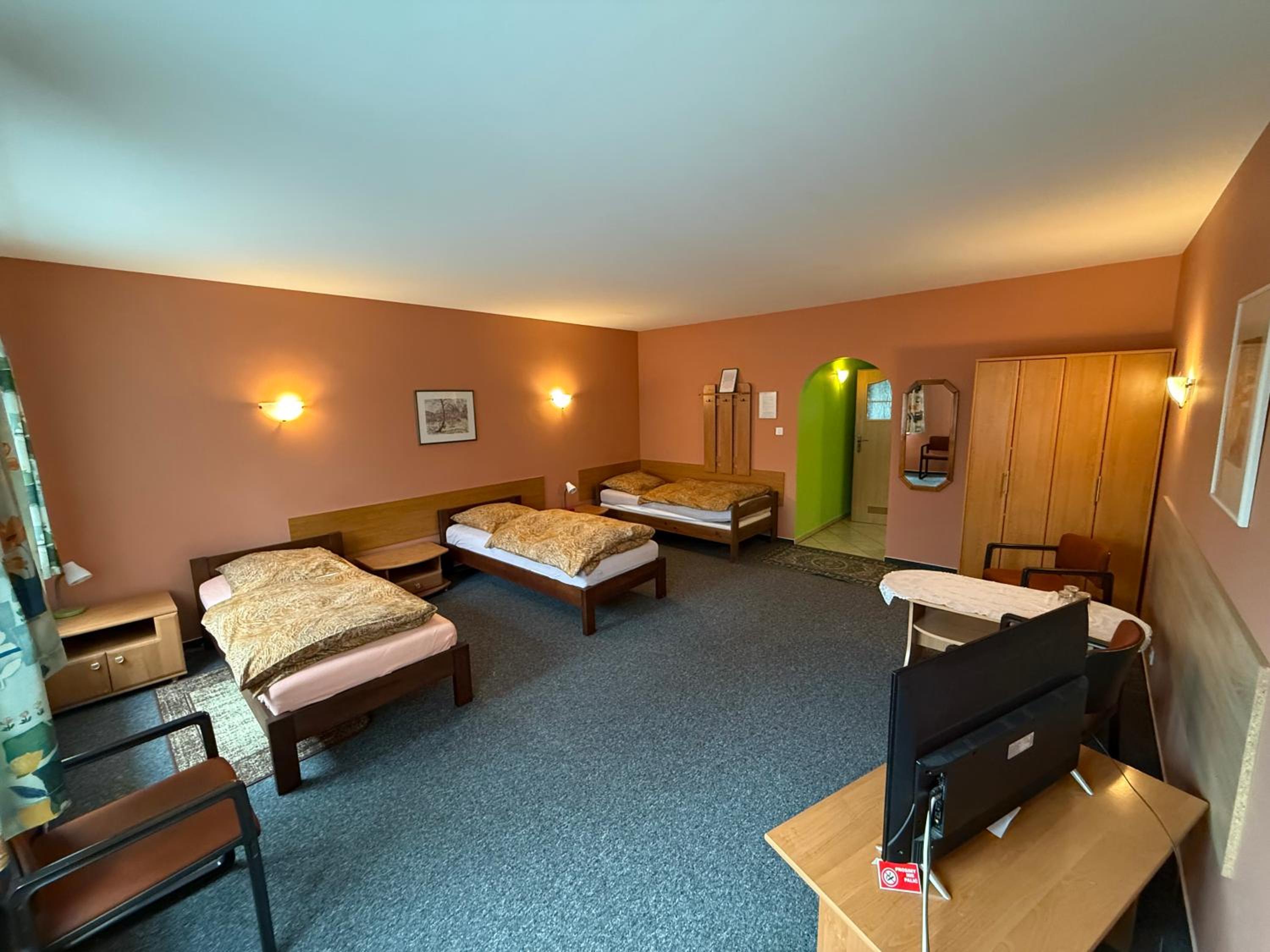 Comfort Triple Room with Shower photo 3