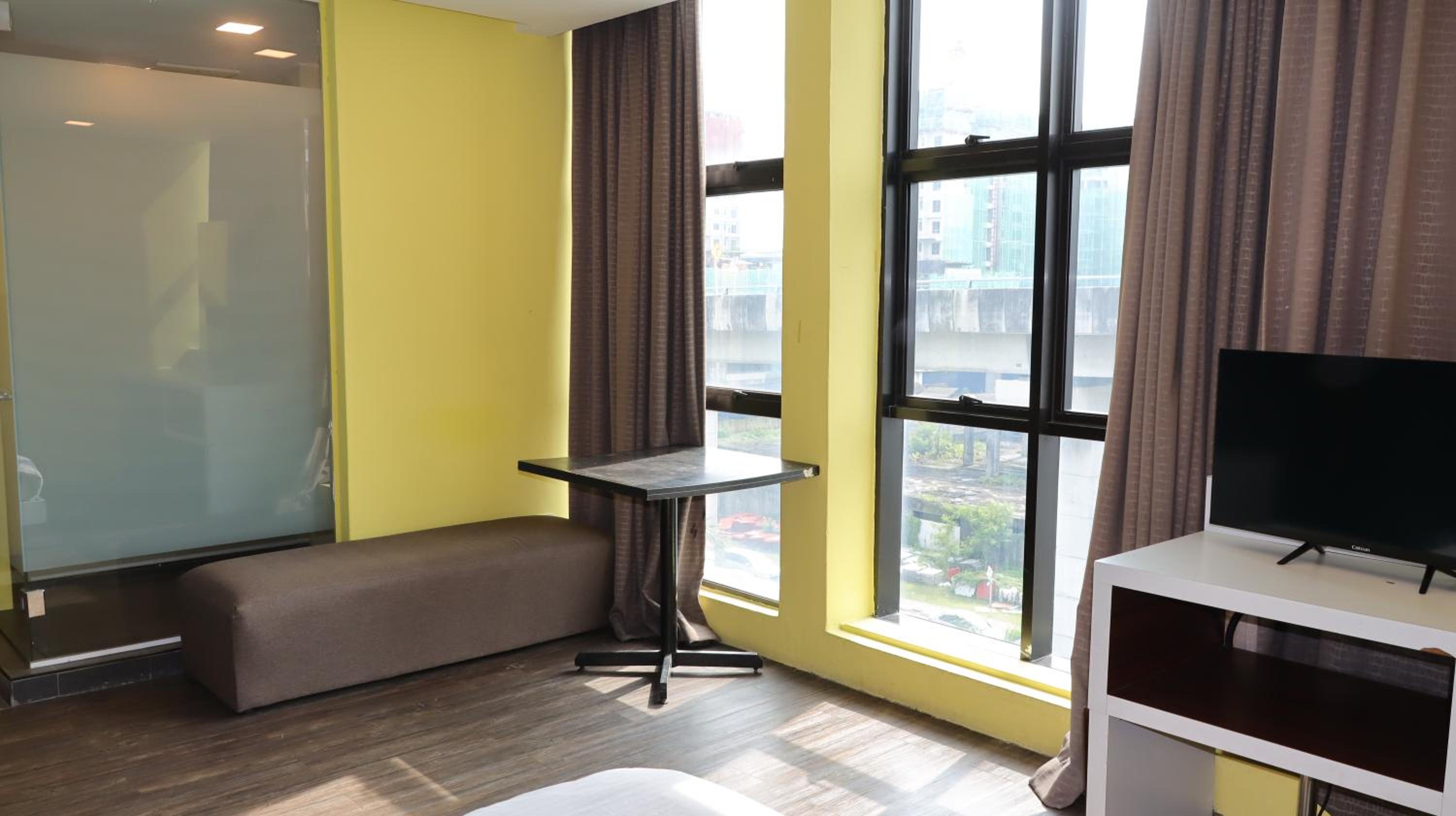 Deluxe Queen Room - Photo 2