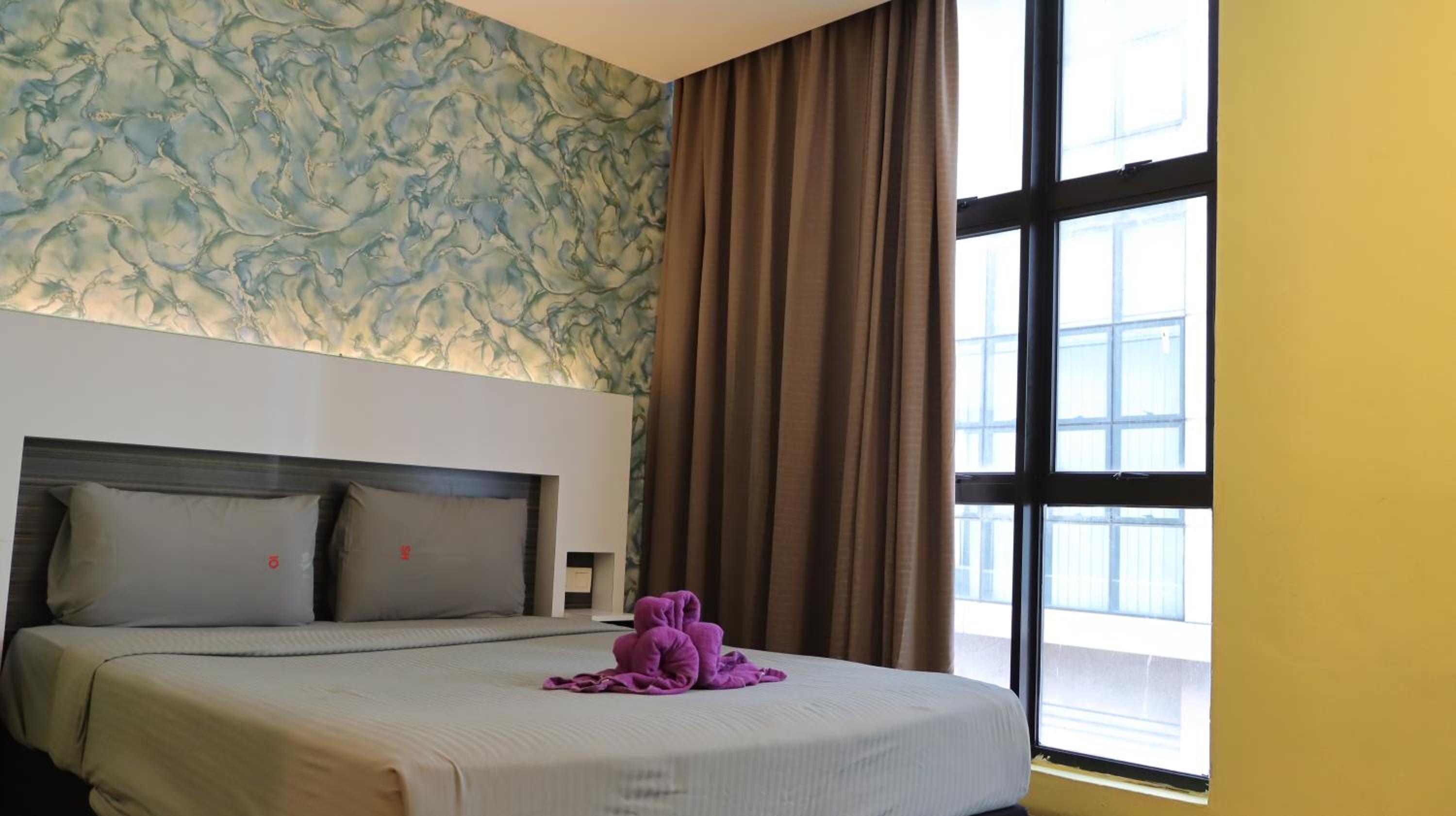 Queen Room - Photo 6