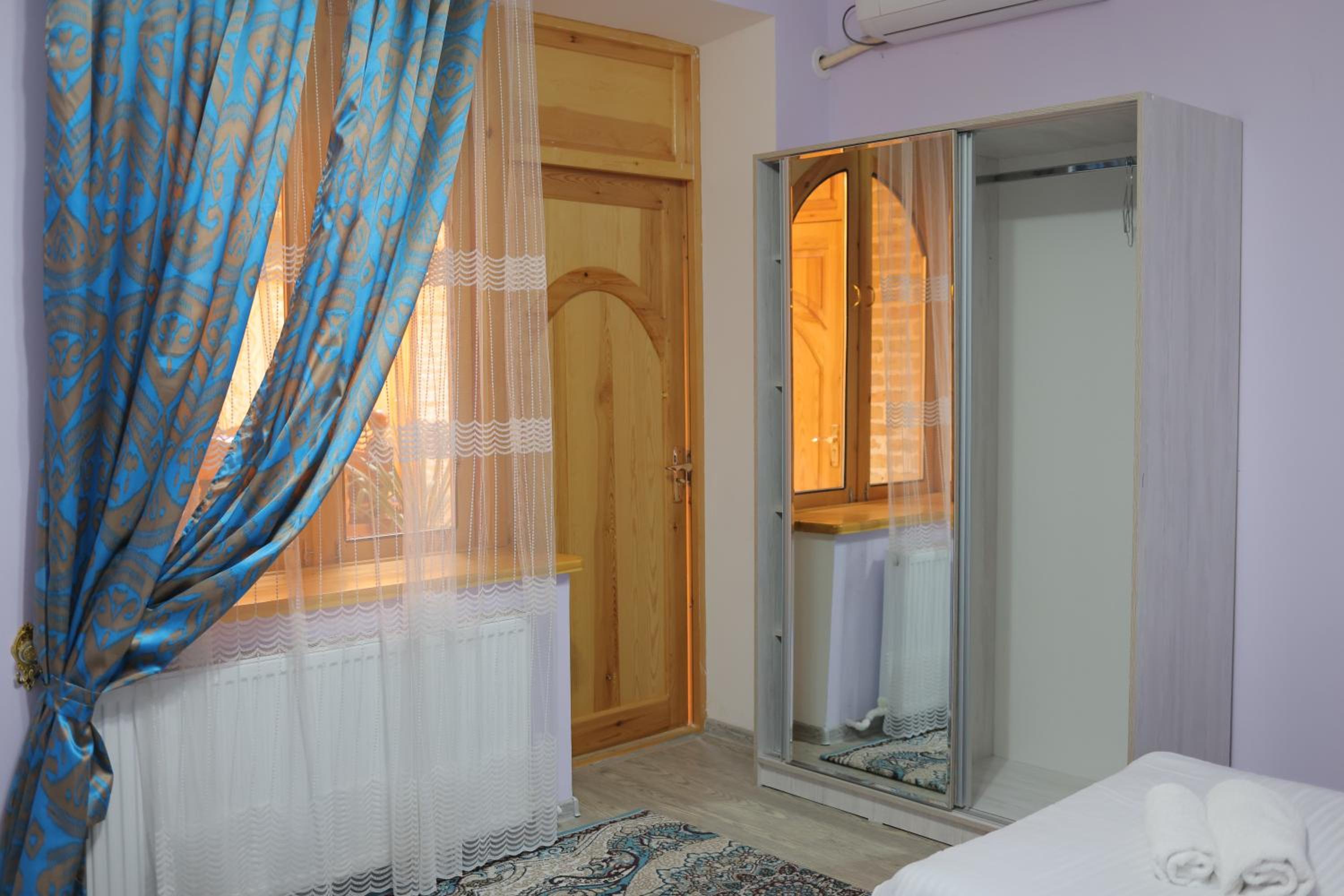 Triple Room with Bath