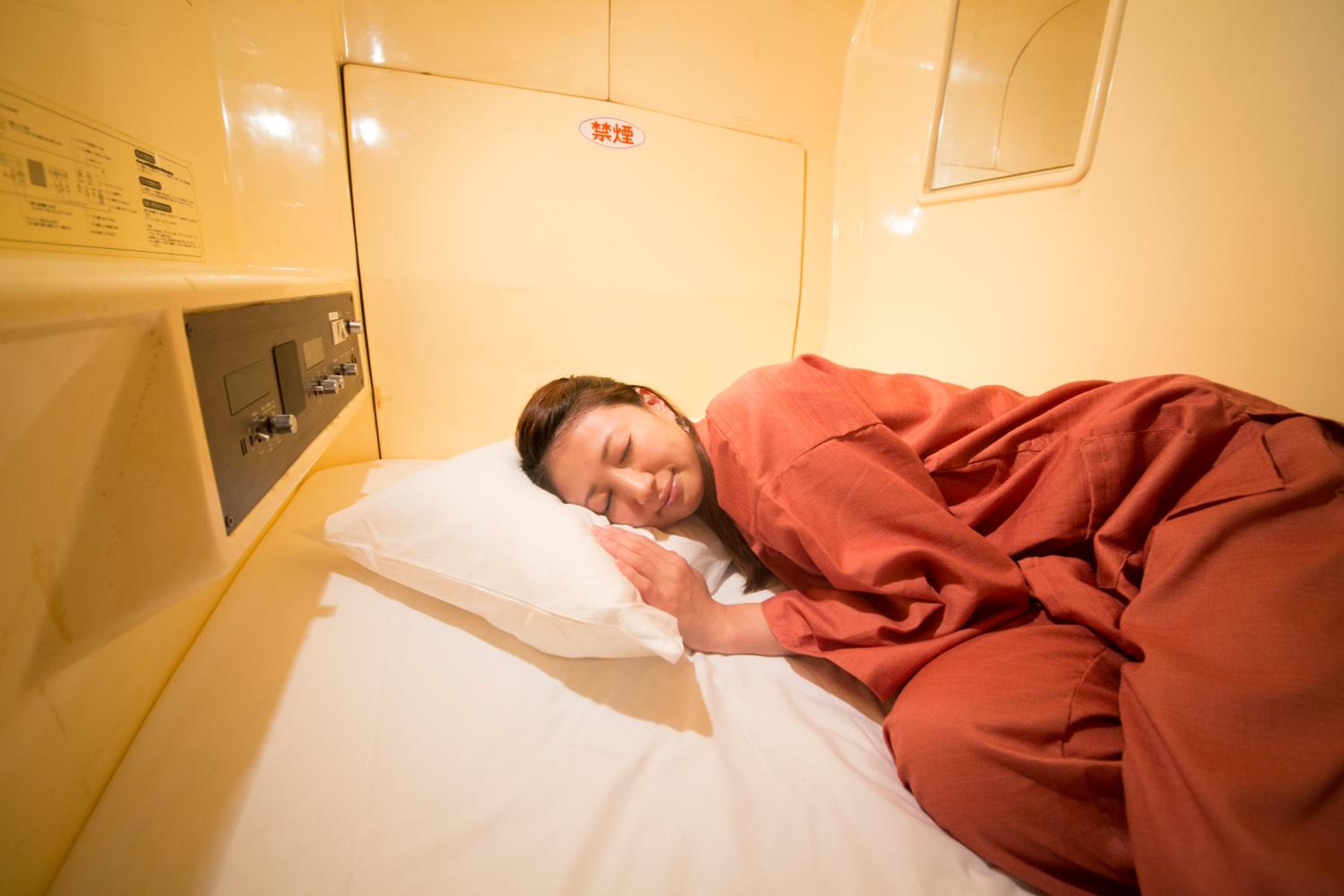 Capsule Room for Female - Non-Smoking - Photo 13