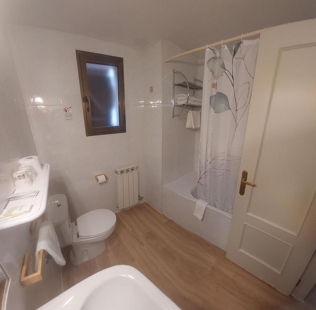 Deluxe Double Room - Photo 5
