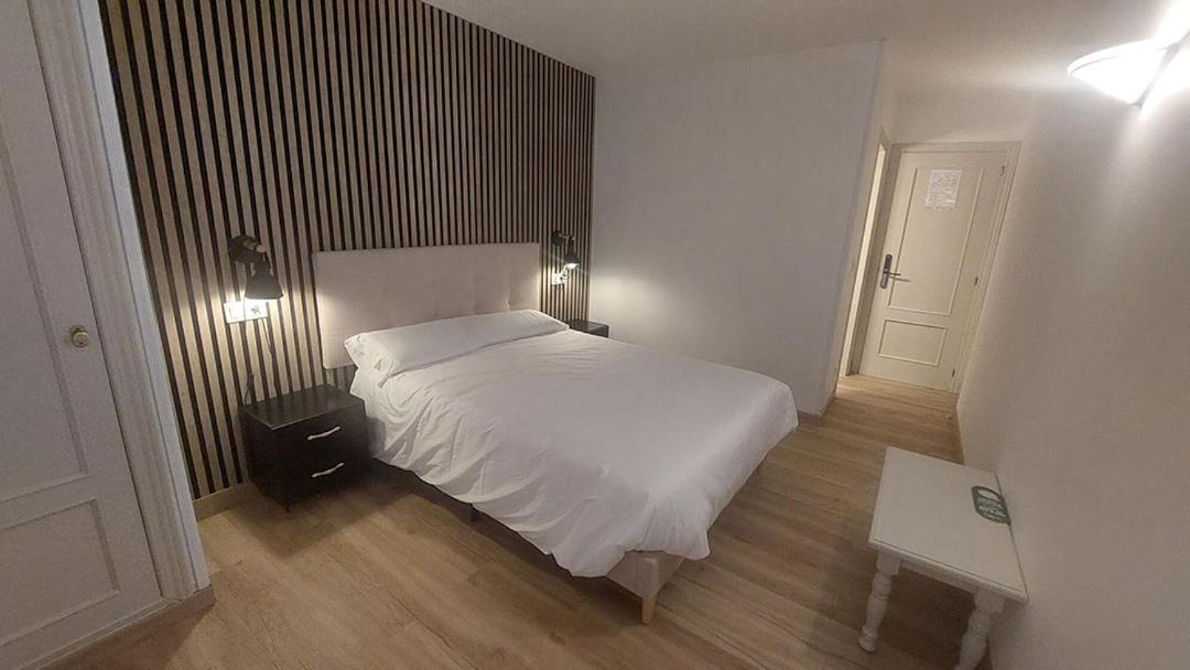 Deluxe Double Room - Photo 3