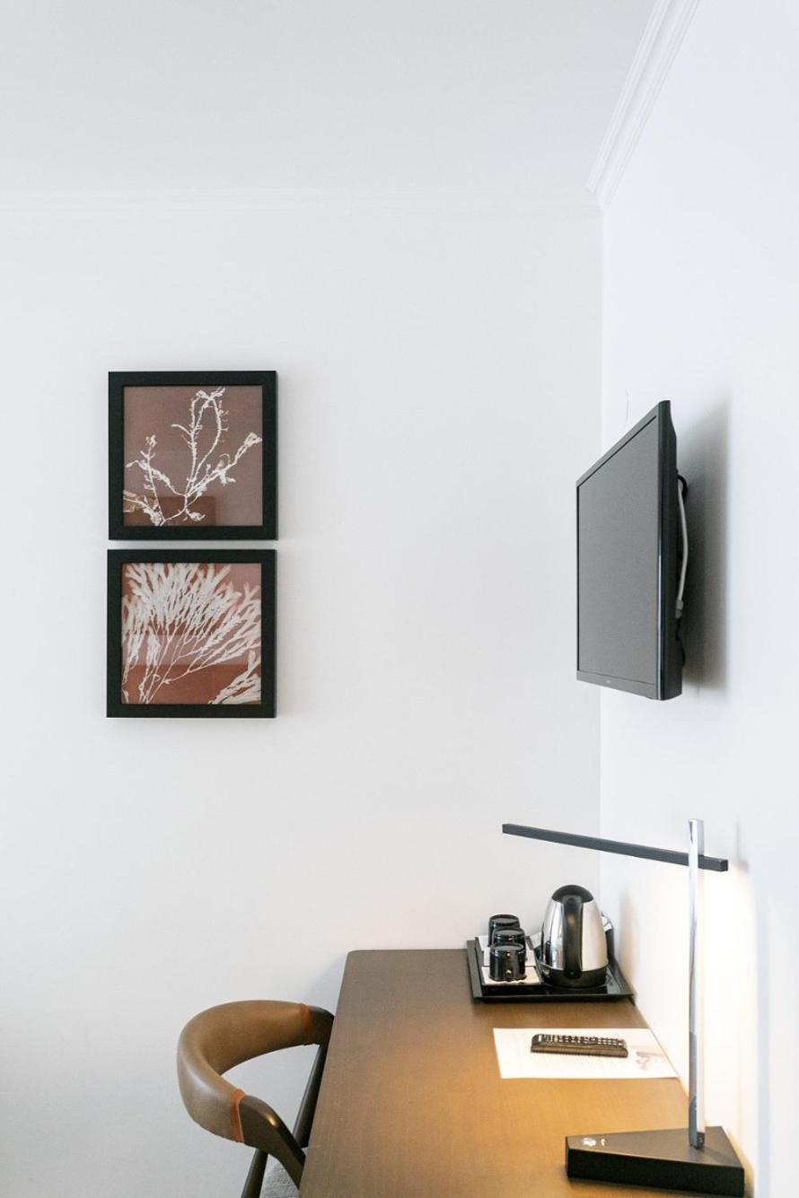 Triple Room thumbnail 5