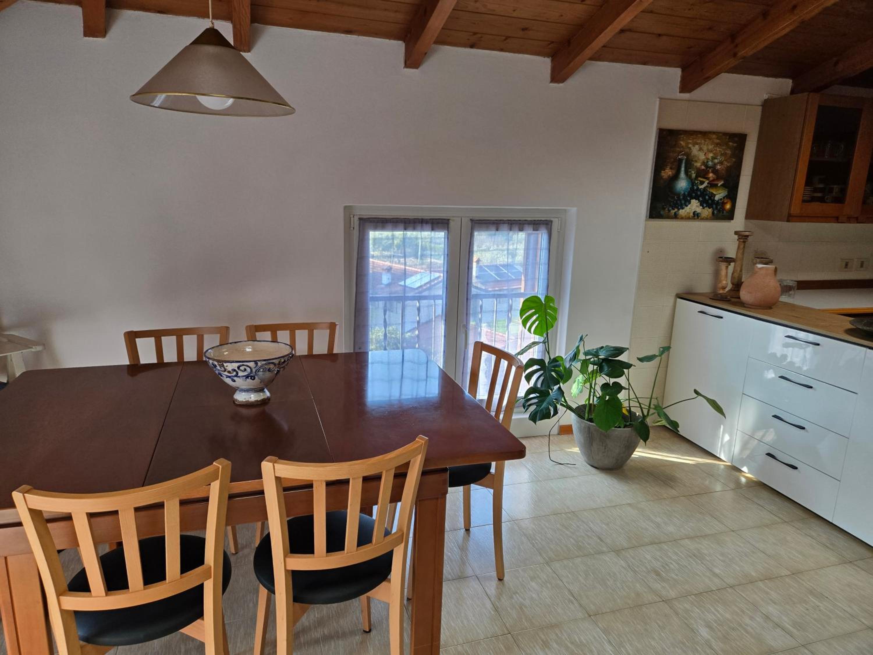 Three-Bedroom Apartment with View photo 2