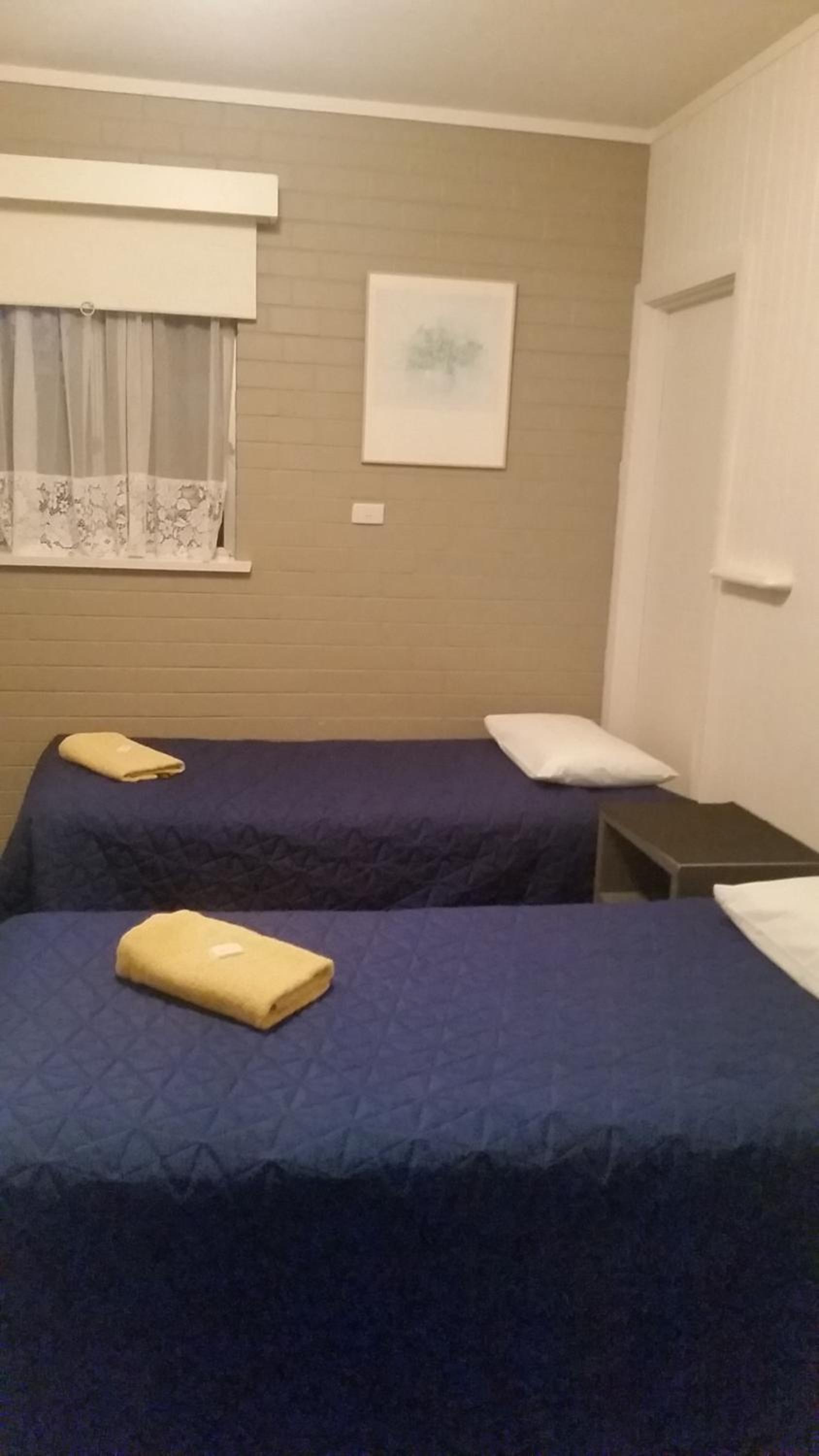 Family Room (5 Adults) photo 2